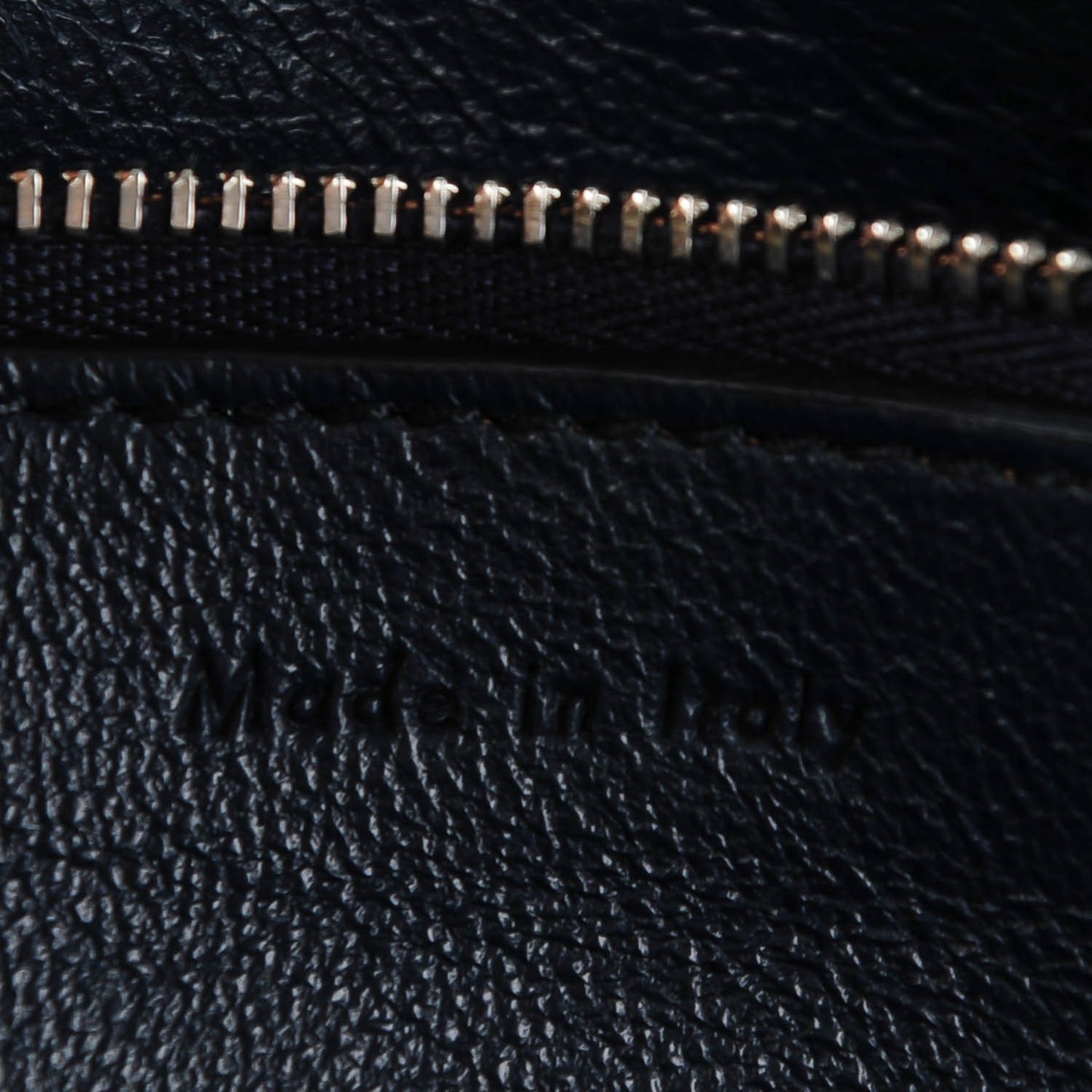 Grained Calfskin Medium Bi-Color Edge Shoulder Bag Indigo Black