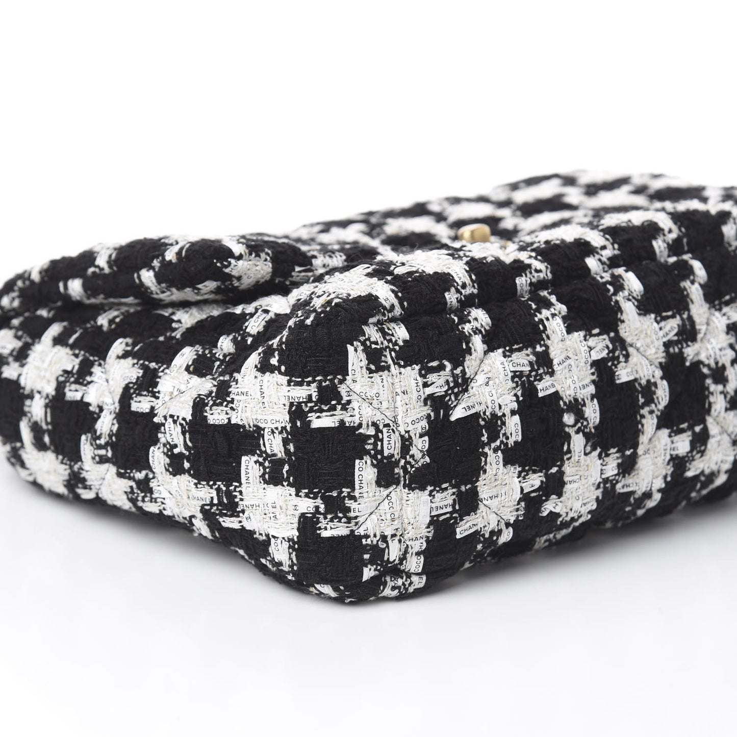Tweed Quilted Medium 19 Flap Black Ecru White