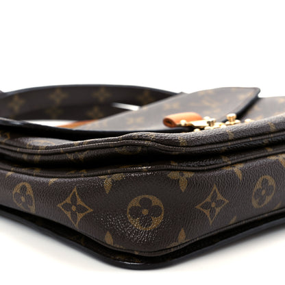 Louis Vuitton Monogram Pochette Metis 20 of 23