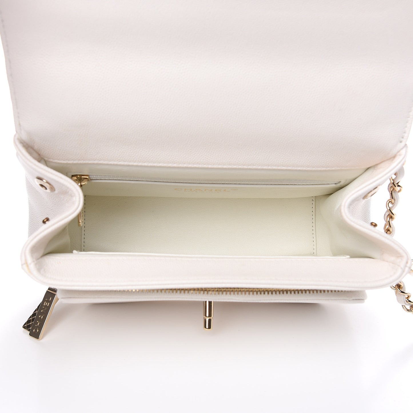 Caviar Quilted Medium Business Affinity Flap White