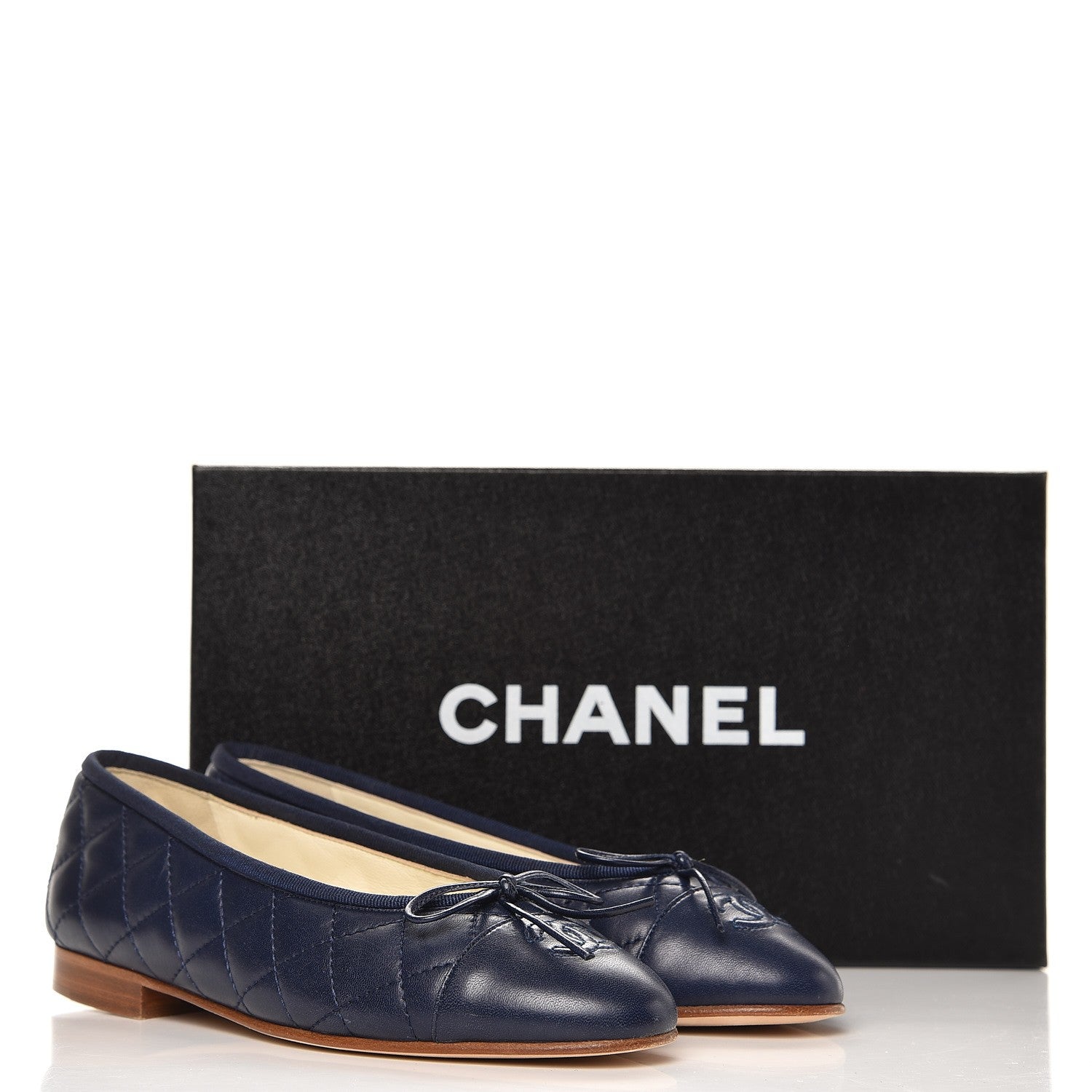 Chanel Lambskin Quilted CC Cap Toe Ballerina Flats 35 Navy 9 of 9
