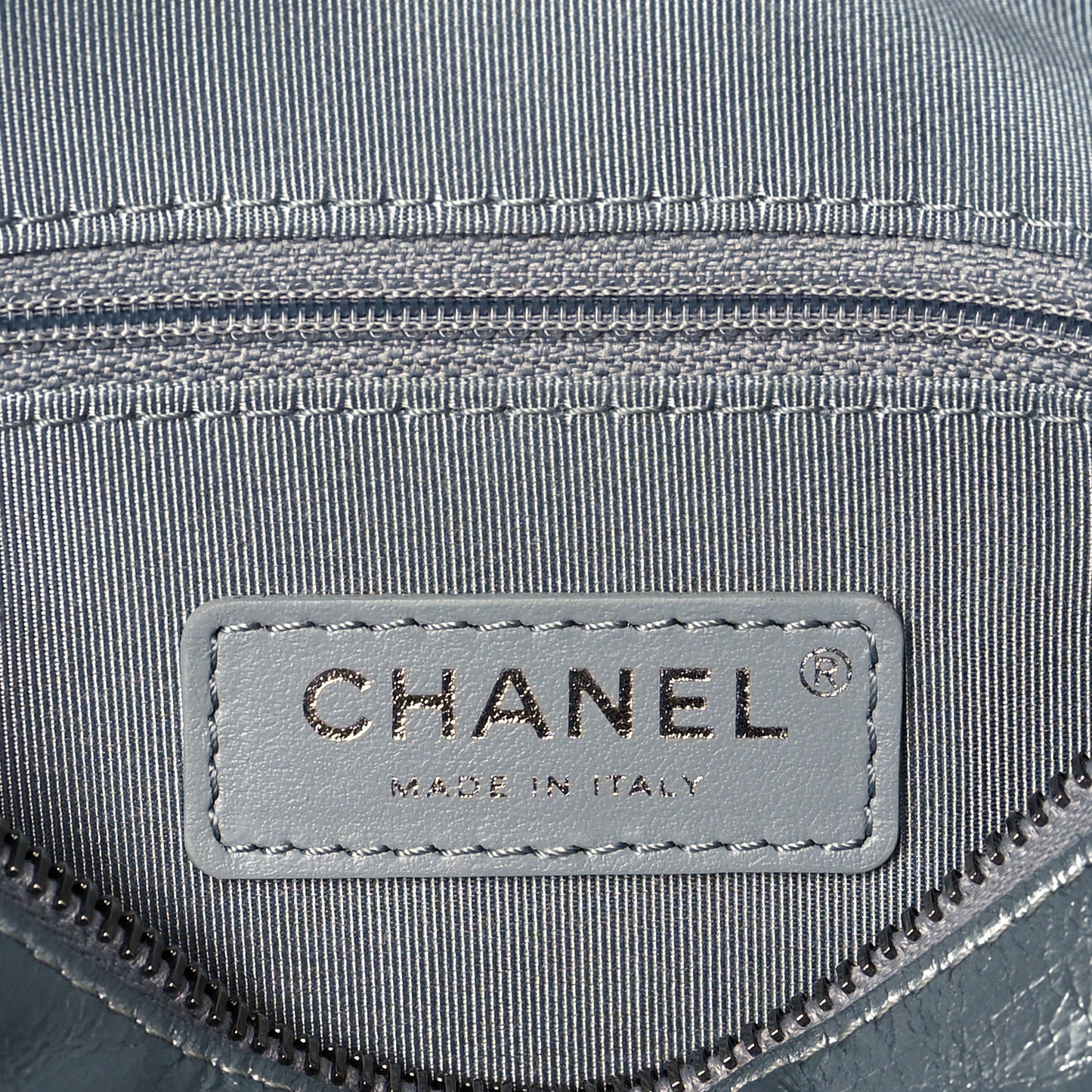 Metallic Crumpled Calfskin Chain 20s Signe Waist Bag Silver