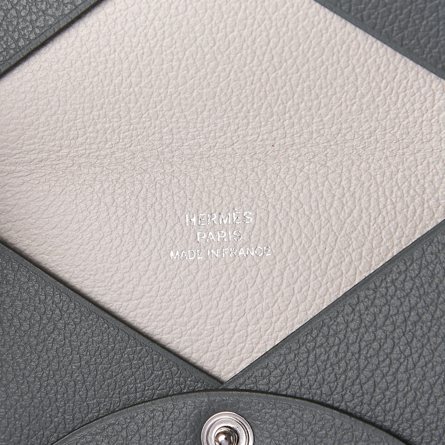 Evercolor Calvi Verso Card Case Vert Amande Gris Perle