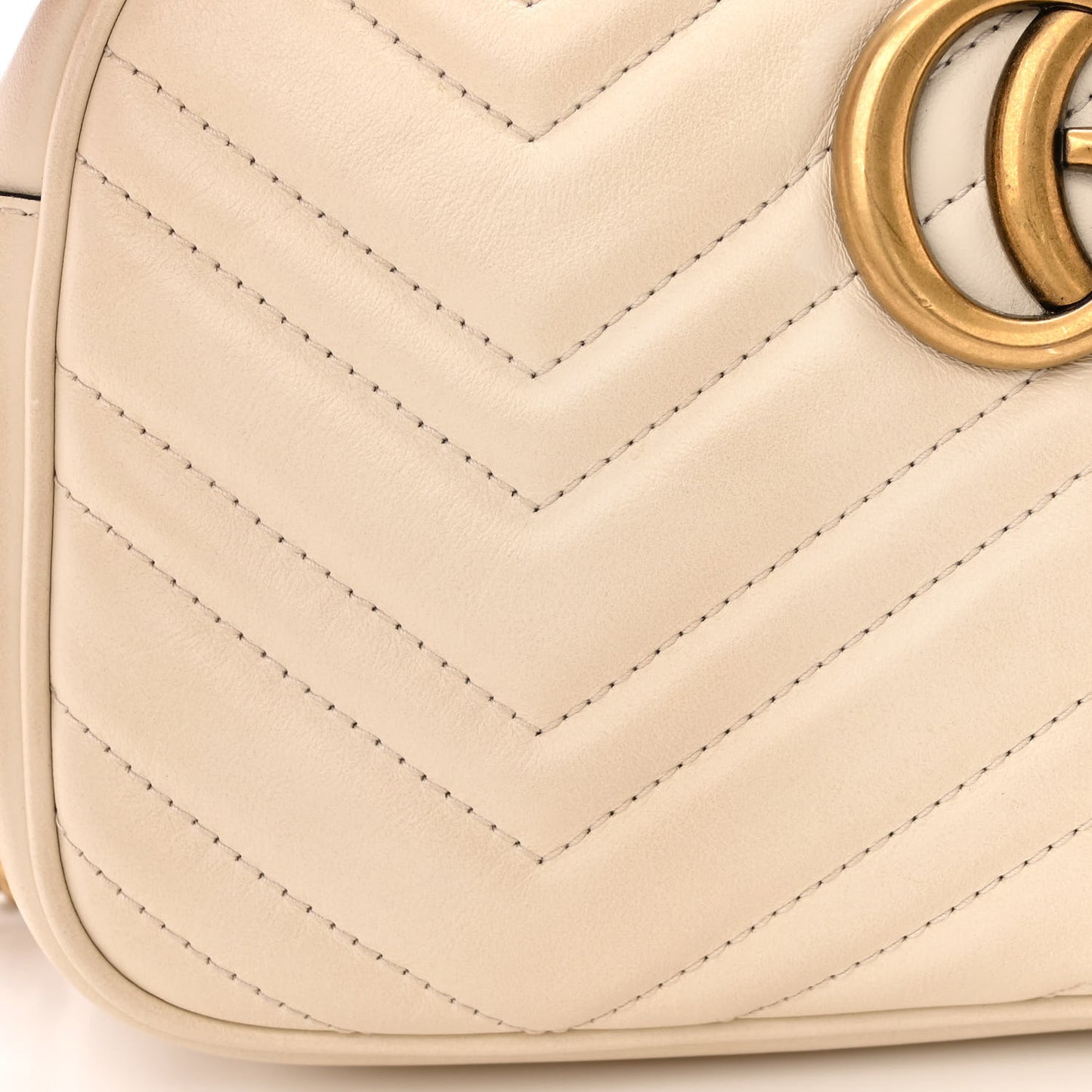 Calfskin Matelasse Small GG Marmont Chain Shoulder Bag White