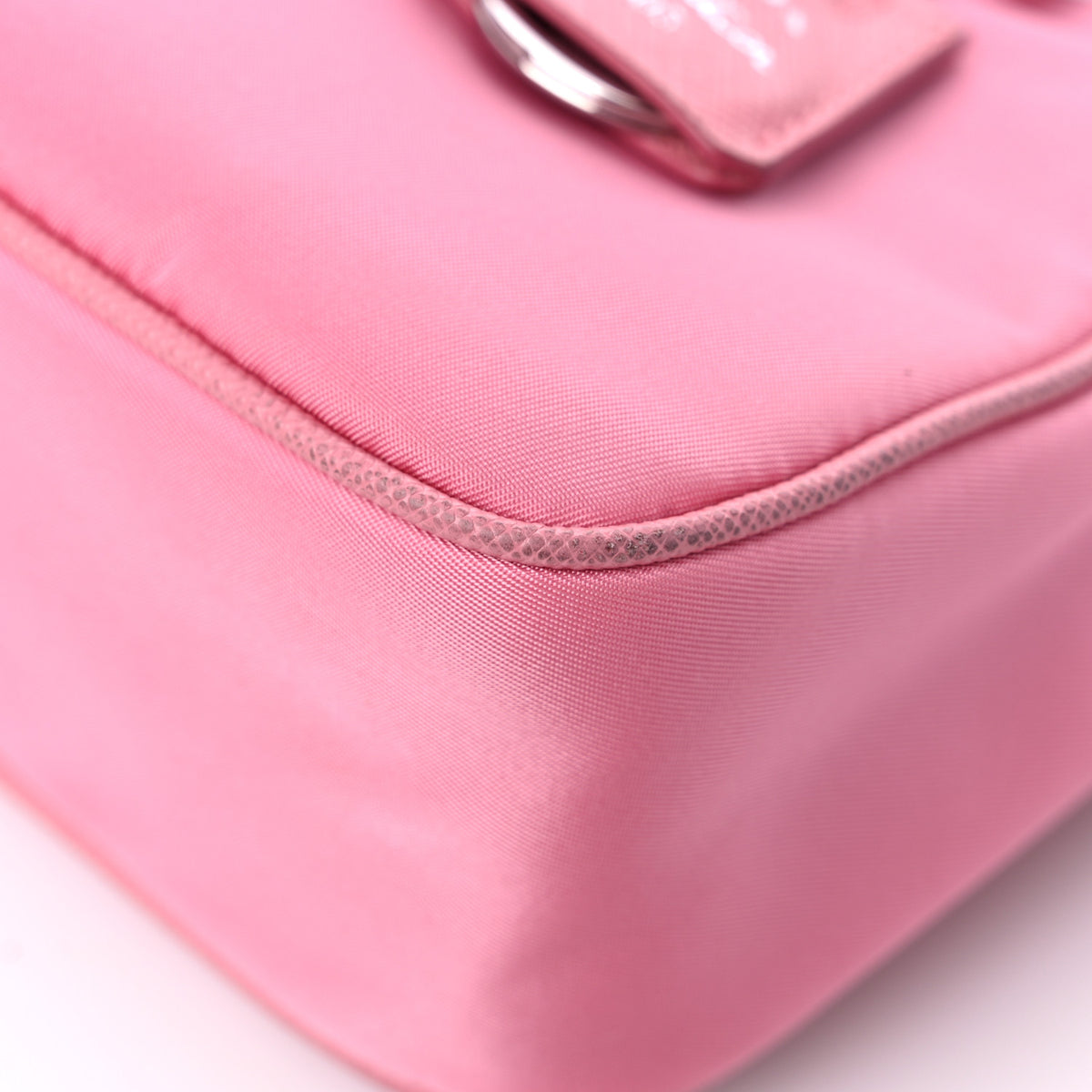 Nylon Re-Edition 2005 Shoulder Bag Begonia
