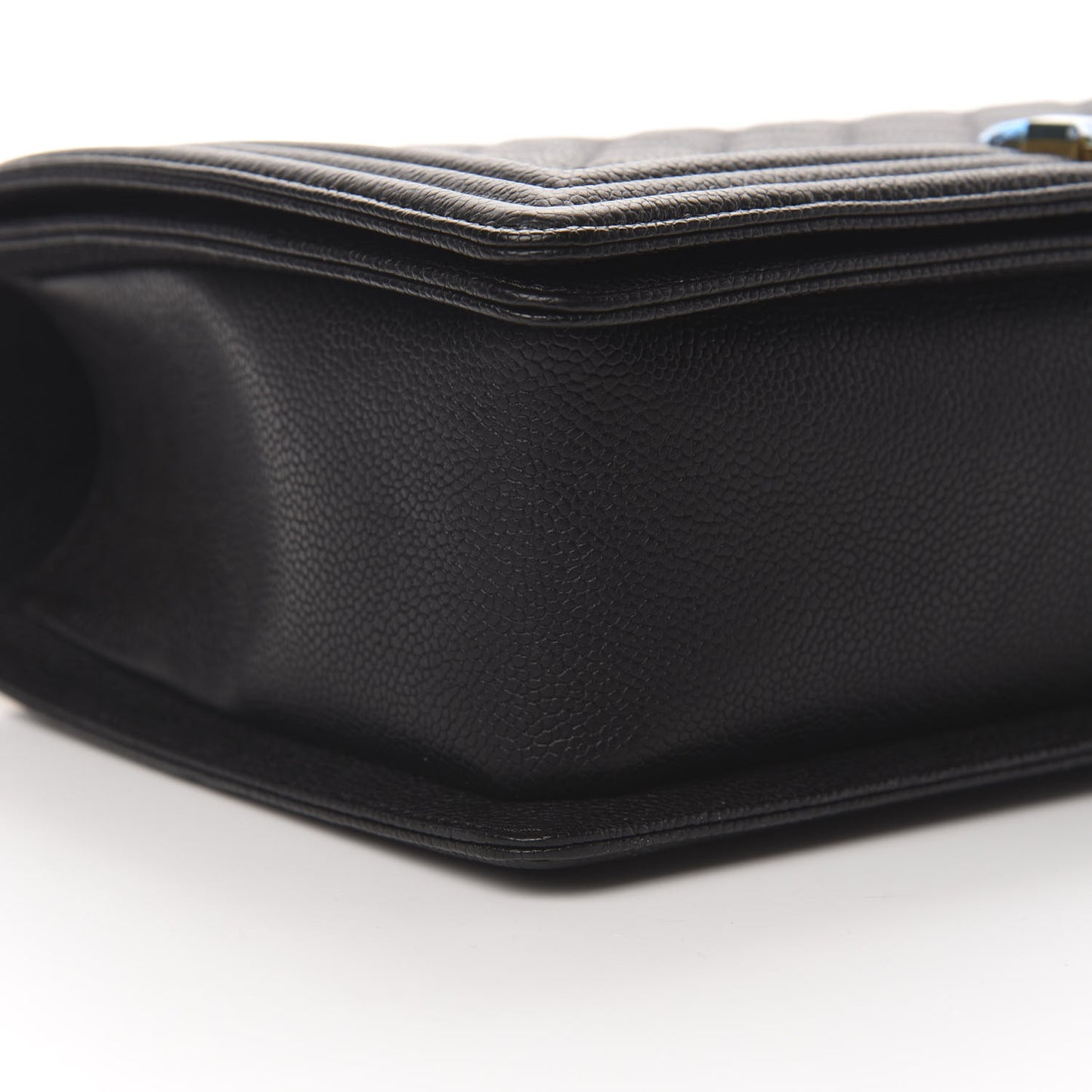 Caviar Quilted New Medium Boy Flap Black