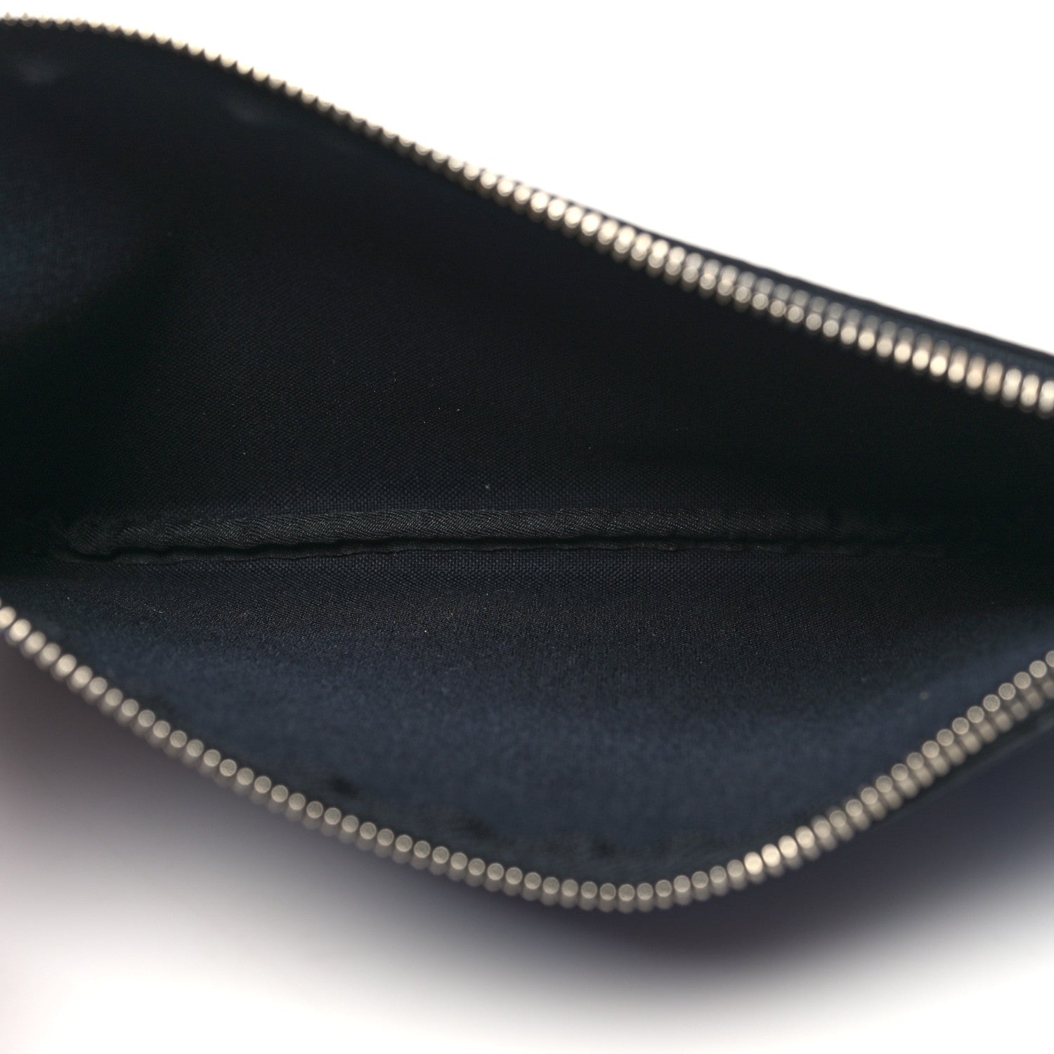 Louis Vuitton Taigarama Trio Messenger Small Pochette Cobalt 5 of 10