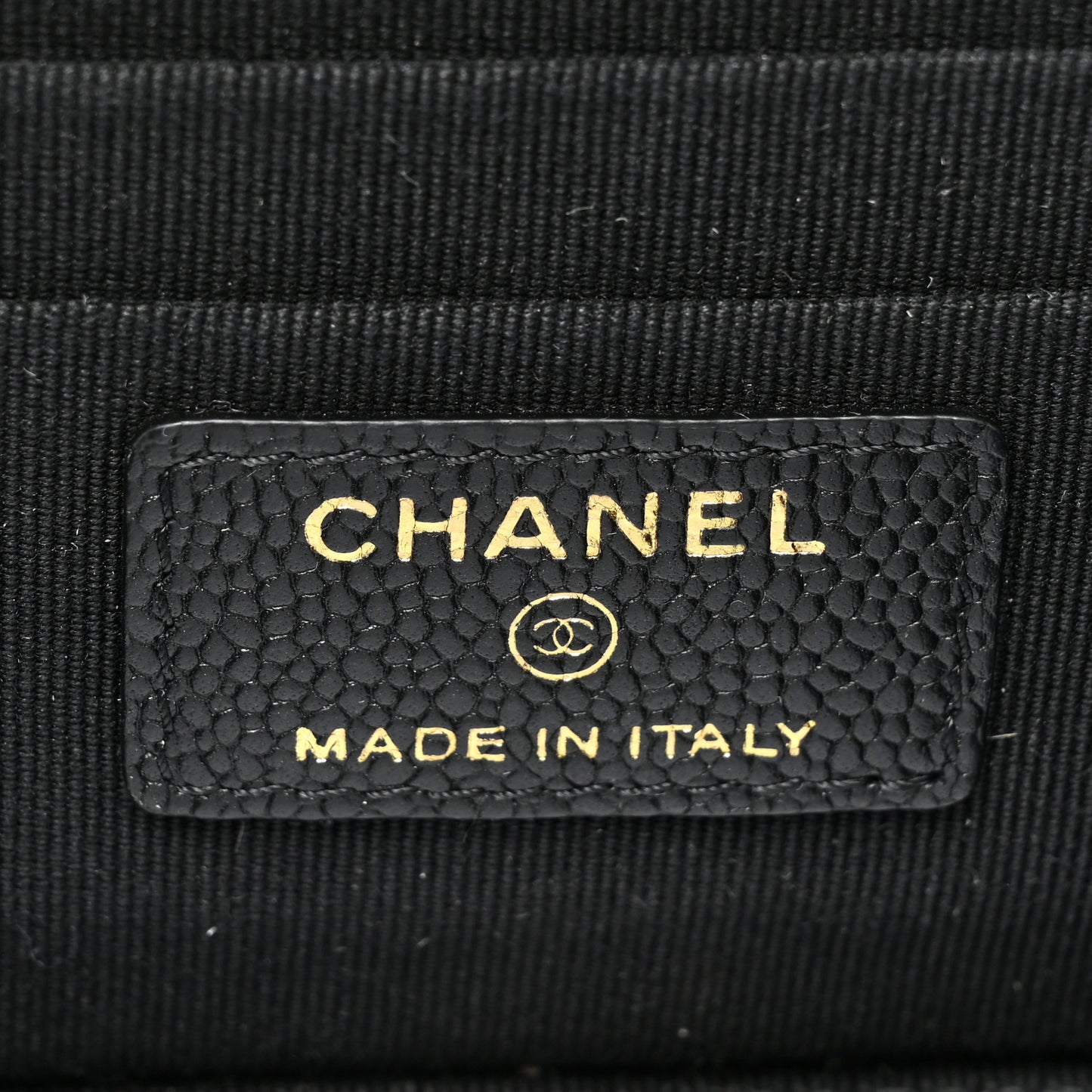 Caviar Quilted Small Vanity Case With Chain Black