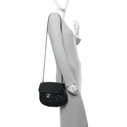 Chanel Washed Lambskin Quilted Medium Chain Around Messenger Black 2 of 11