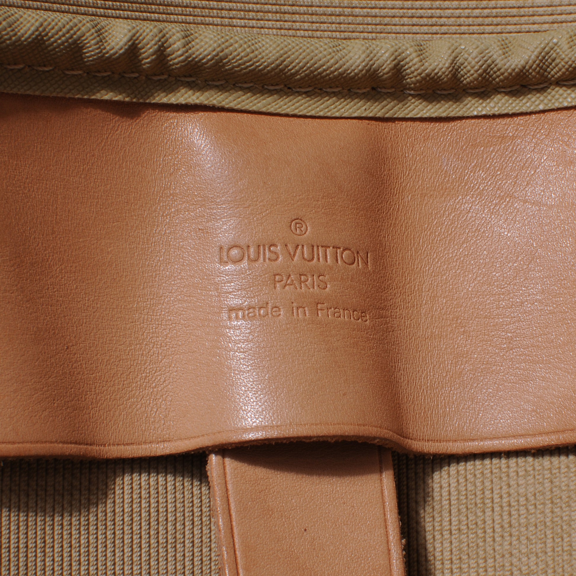 Louis Vuitton Monogram Sirius 70 9 of 11