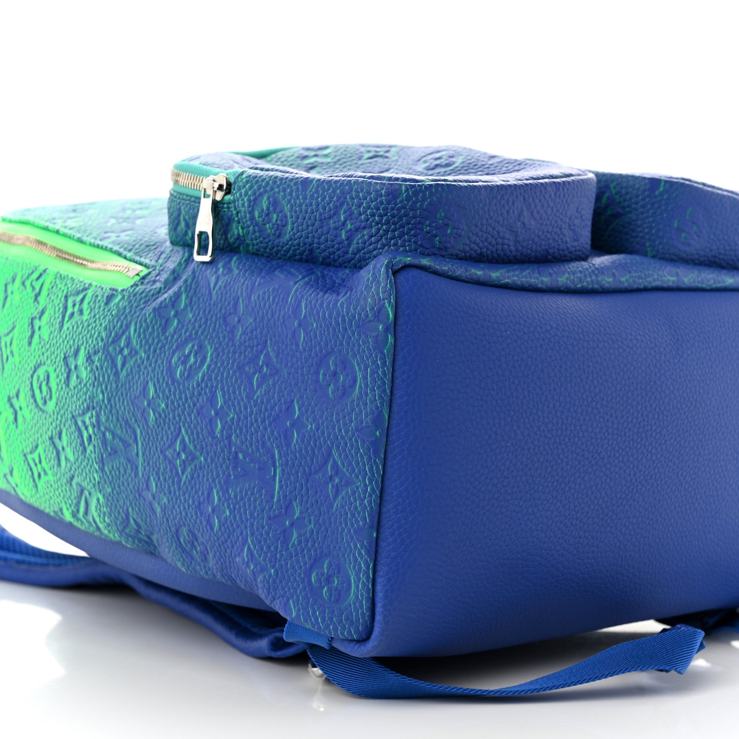 Louis Vuitton Taurillon Illusion Multipockets Backpack Bleu Vert 8 of 9