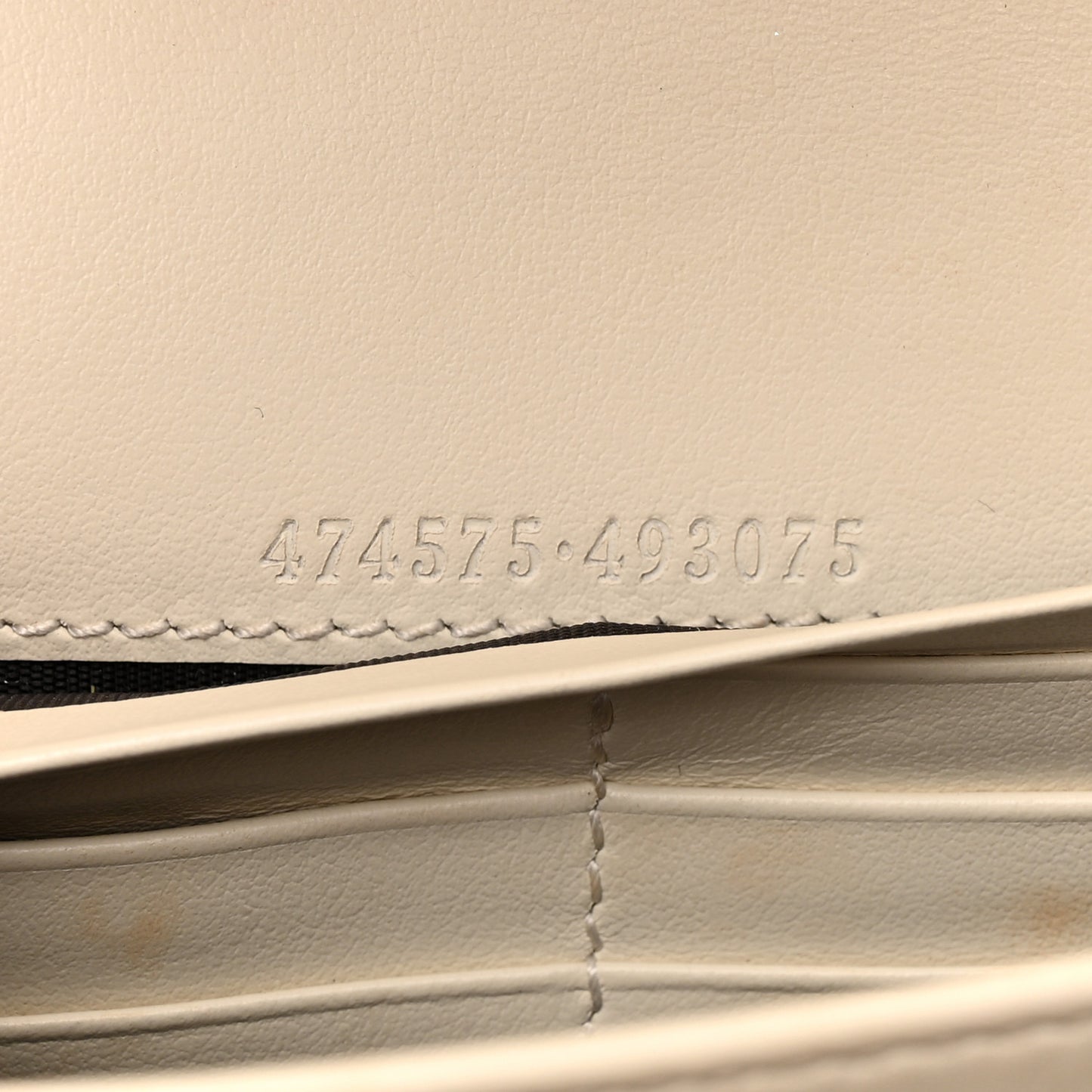Calfskin Matelasse GG Marmont Chain Wallet Mystic White