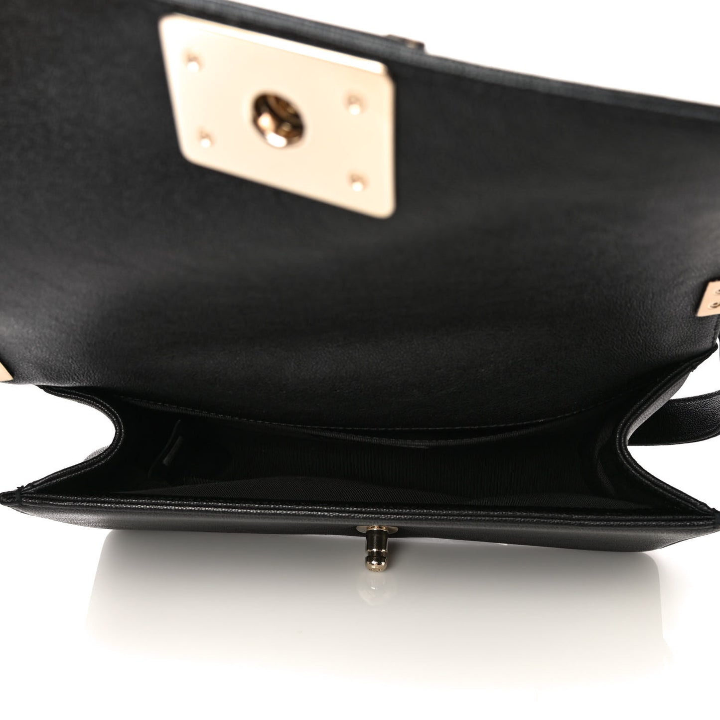 Caviar Chevron Quilted Medium Boy Flap Black