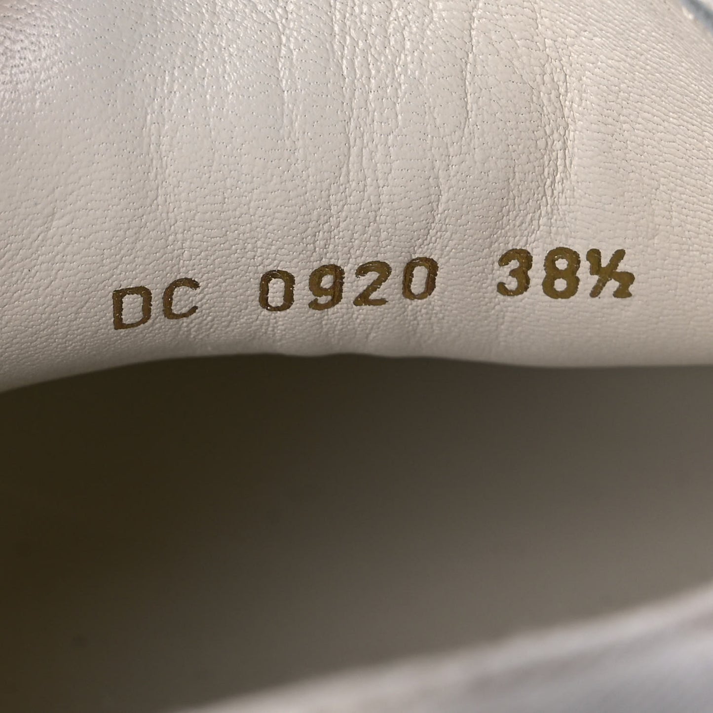Canvas Walk'N'Dior Low Top Sneakers 38.5 Milk
