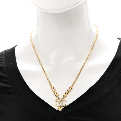Chanel Crystal CC Heart Link Pendant Necklace Gold 2 of 7