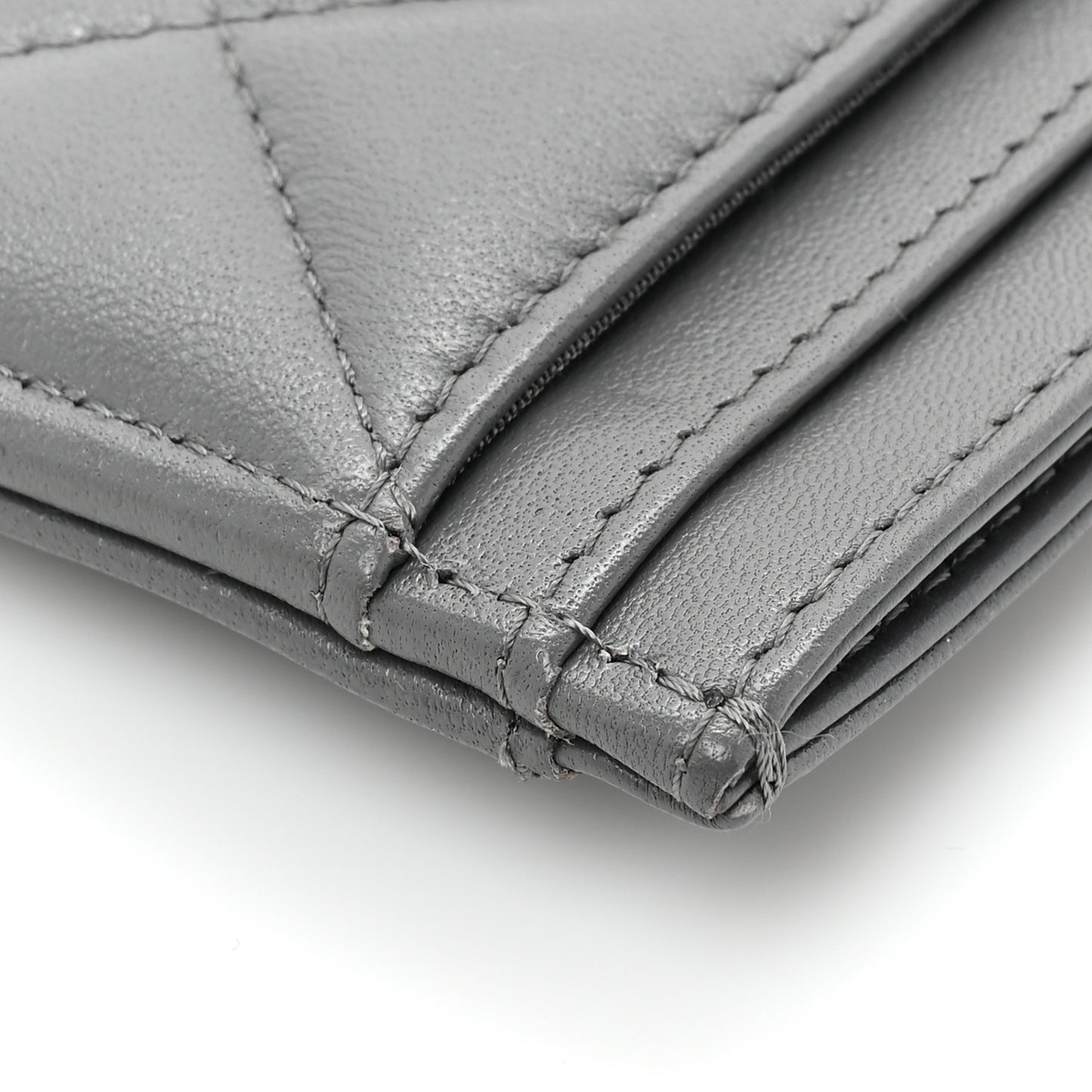 Lambskin Quilted Chanel 19 Card Holder Grey