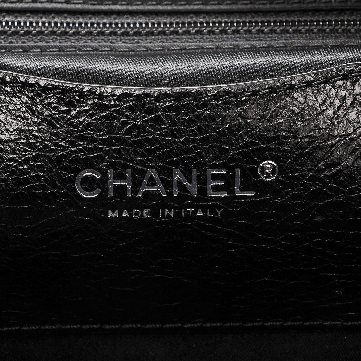 Chanel Glazed Calfskin Large On The Road Tote Black 6 of 7