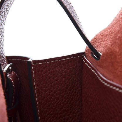 Hermes Taurillon Clemence Halzan 31 GM Rouge H 15 of 16