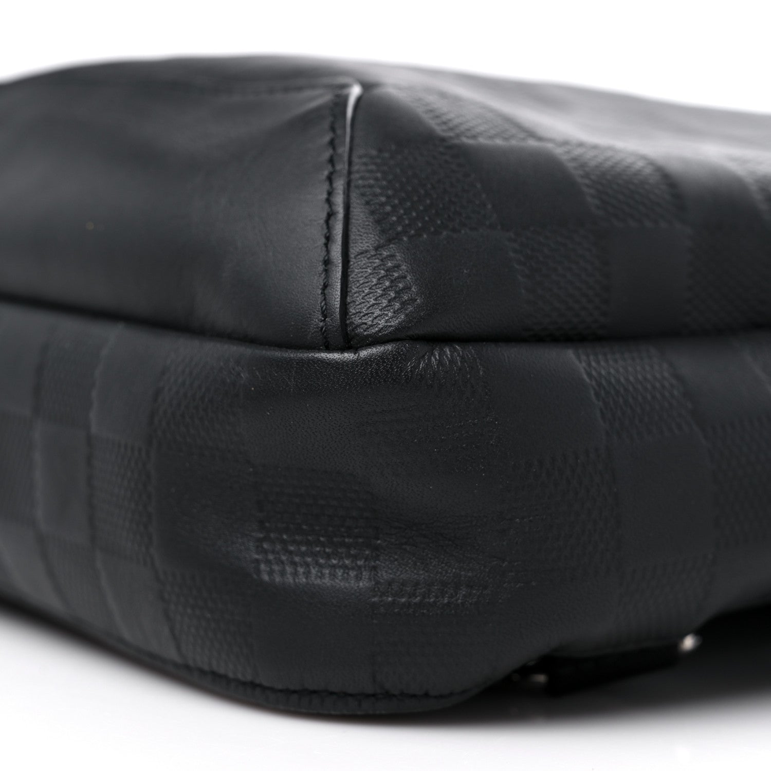 Louis Vuitton Damier Infini Avenue Sling Bag Onyx 8 of 10