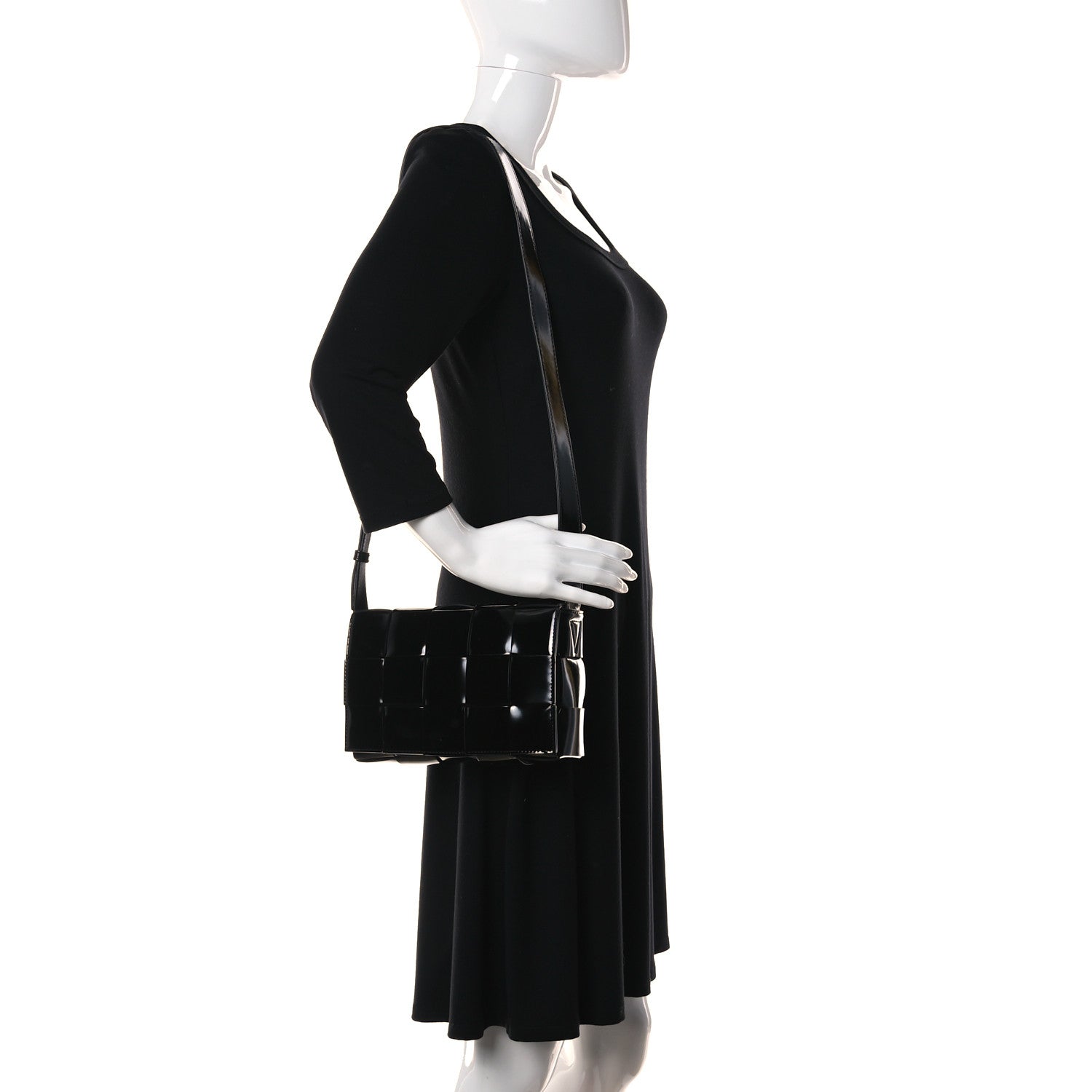 Bottega Veneta Spazzolato Maxi Intrecciato Cassette Crossbody Bag Black 2 of 9