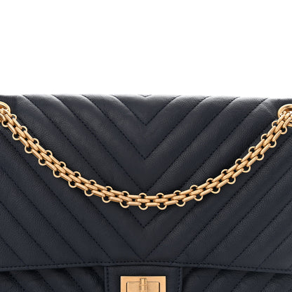 Chanel Crumpled Calfskin Chevron Quilted 2.55 Reissue 226 Navy Blue 8 of 15