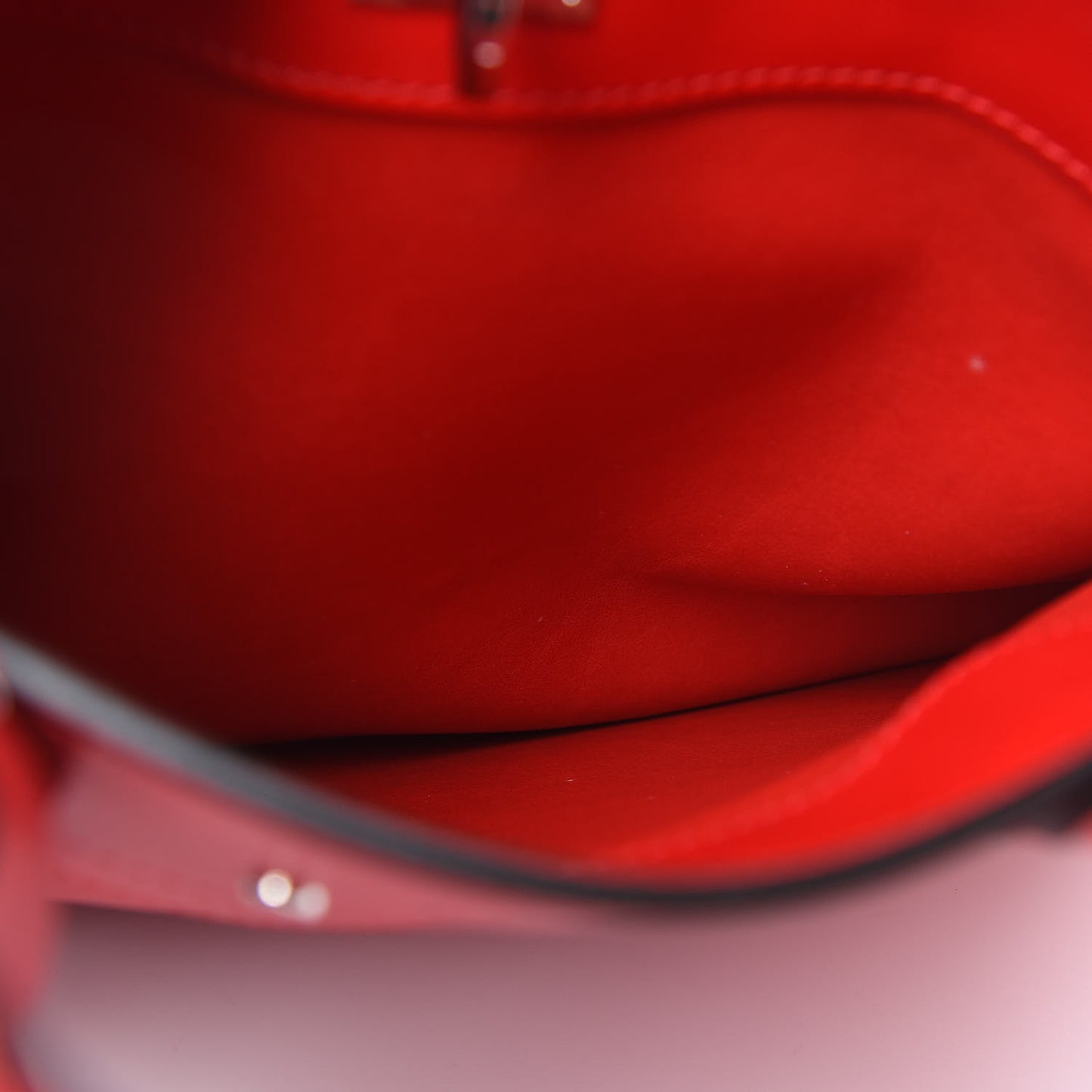 Veau Satin City Steamer MM Rubis