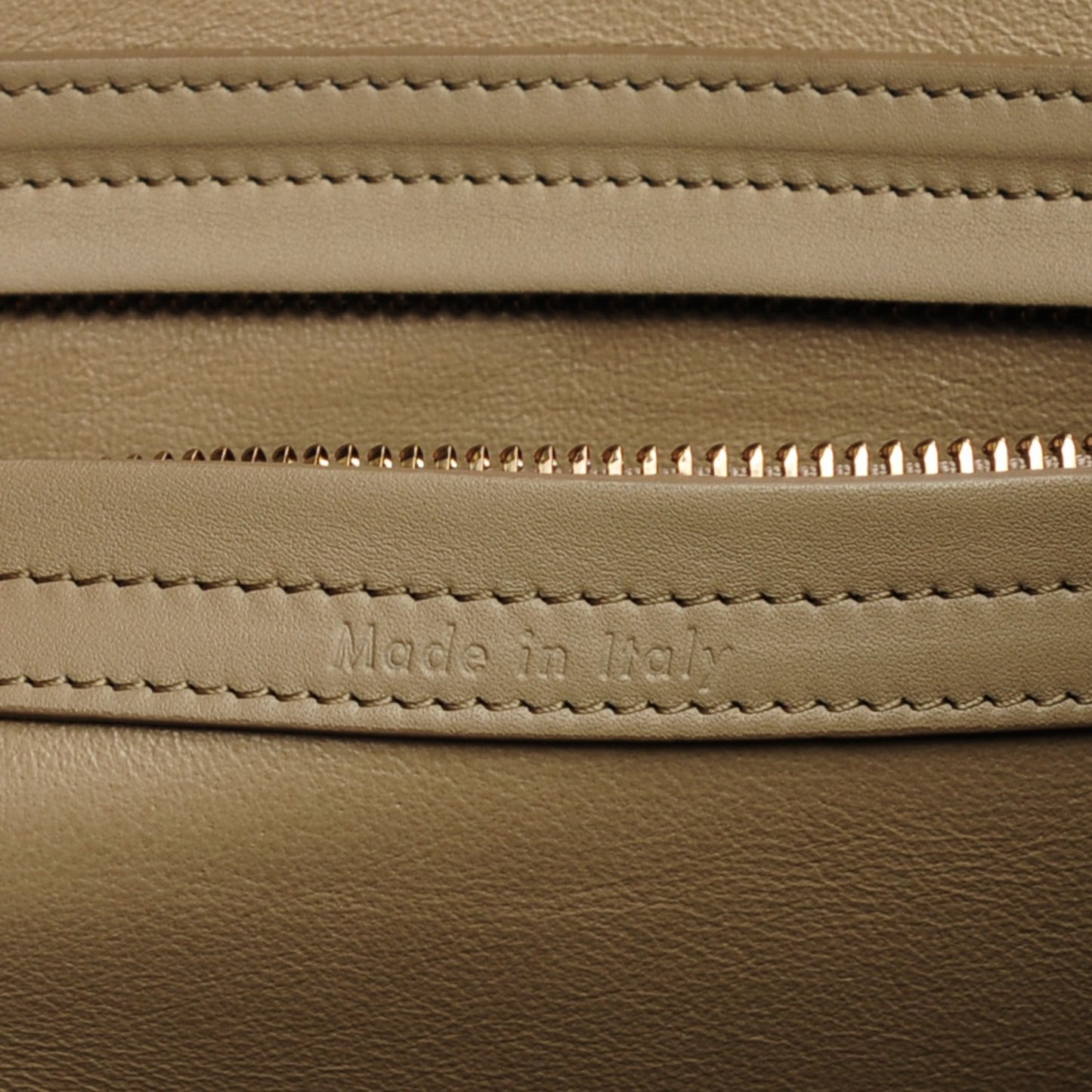Nubuck Crocodile Embossed Medium Phantom Luggage Beige