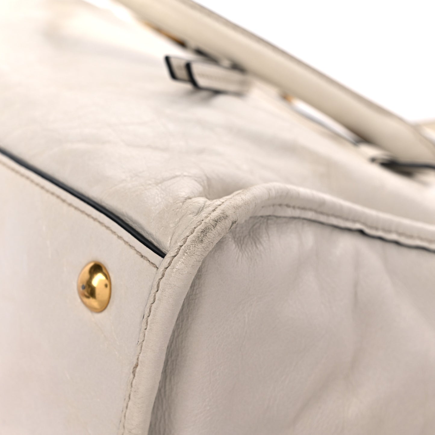 Vitello Shine Zip Tote Quarzo