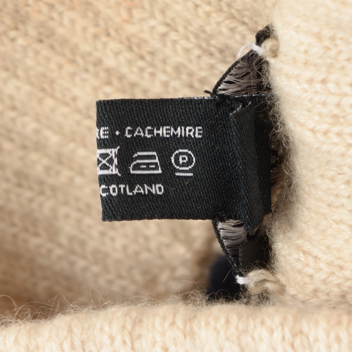 Chanel Cashmere CC Beanie Hat Beige Black 4 of 5