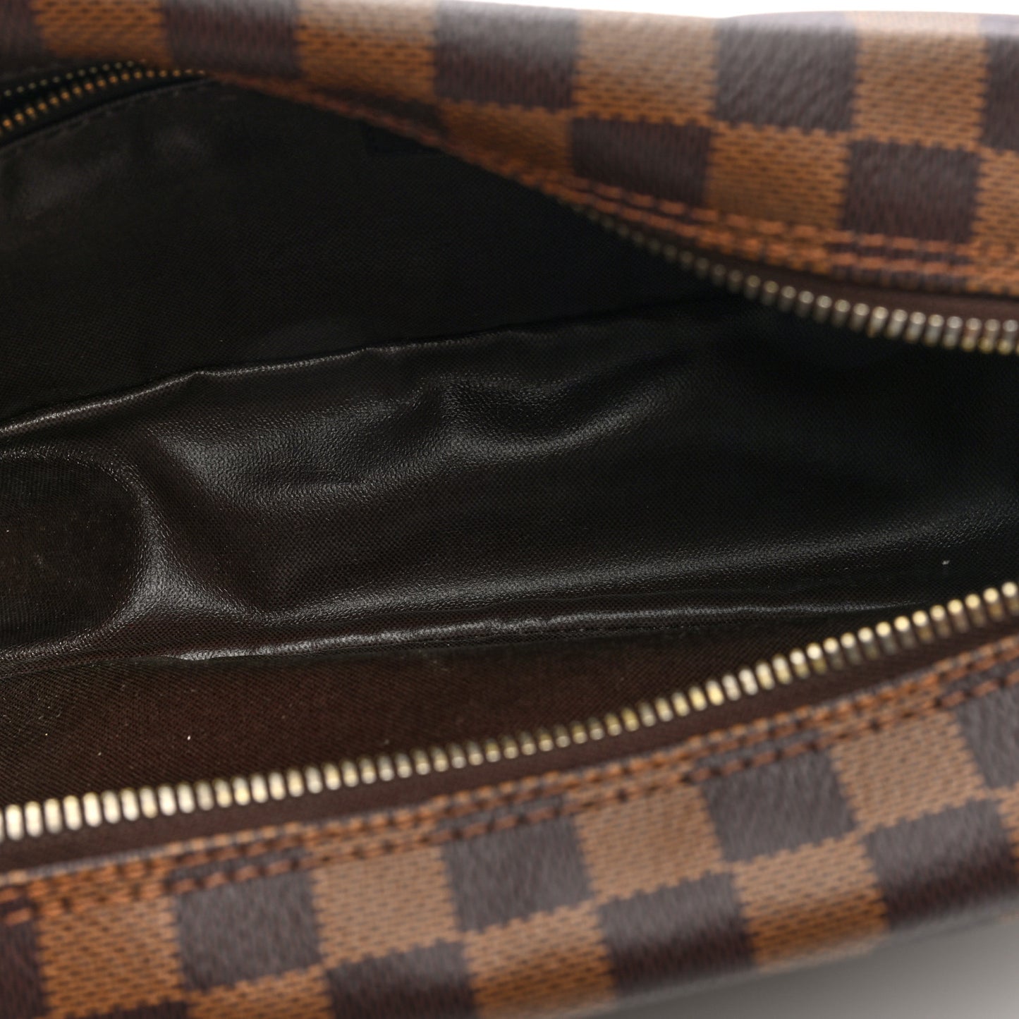 Damier Ebene Toiletry Bag 25