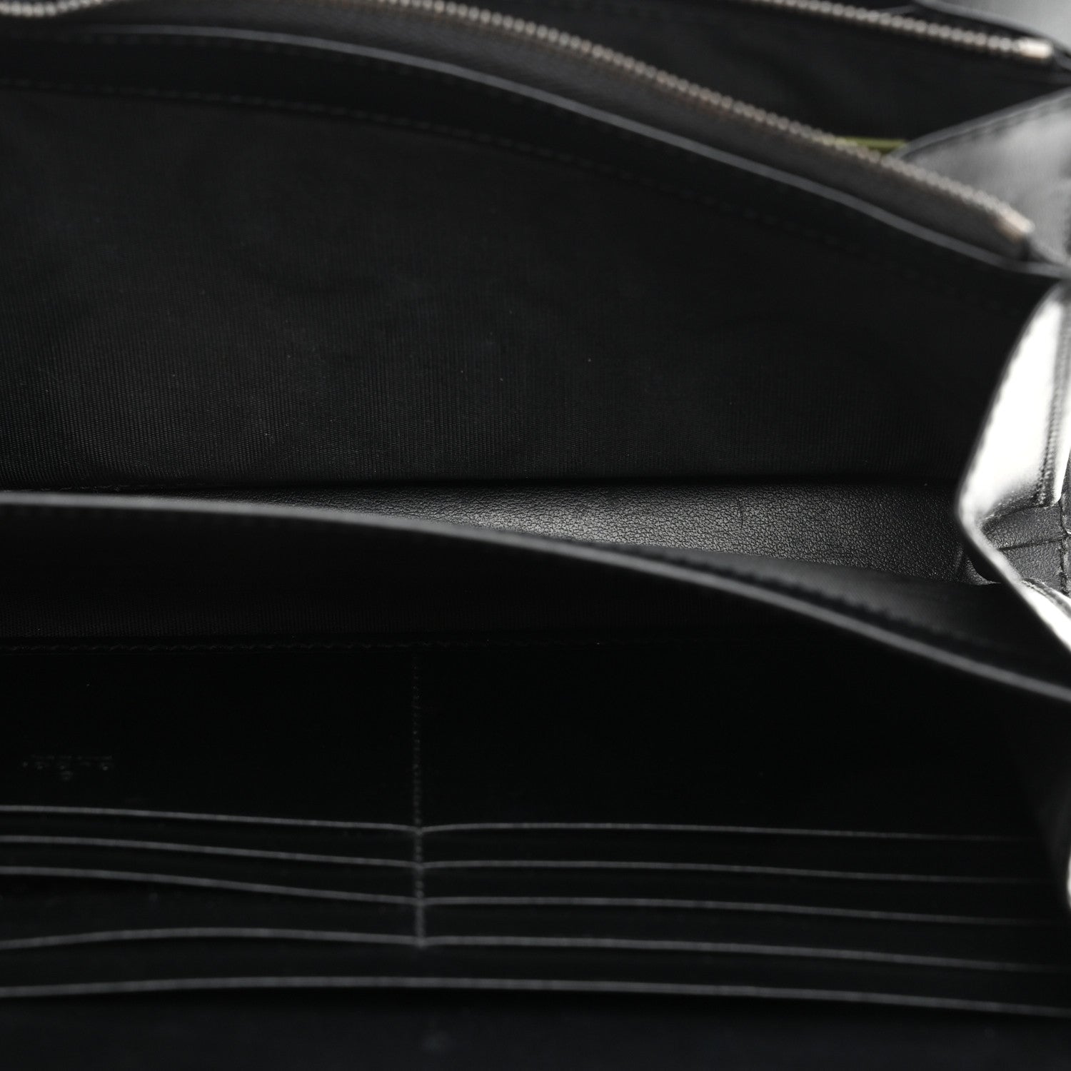 Gucci Calfskin Matelasse GG Marmont Chain Wallet Black 5 of 10