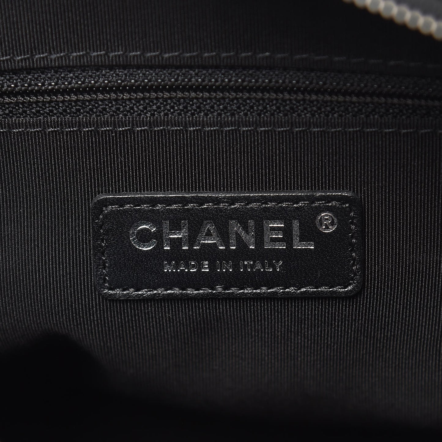 Aged Calfskin Chevron Quilted Medium Gabrielle Hobo Black