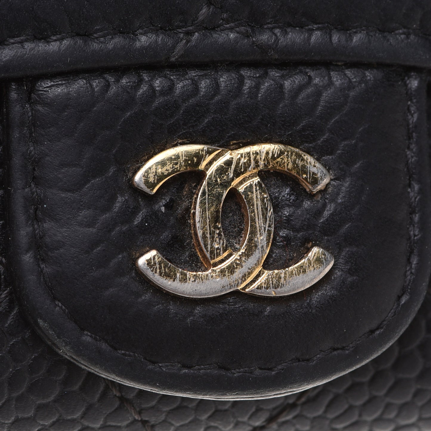 Caviar Quilted 6 Key Holder Black