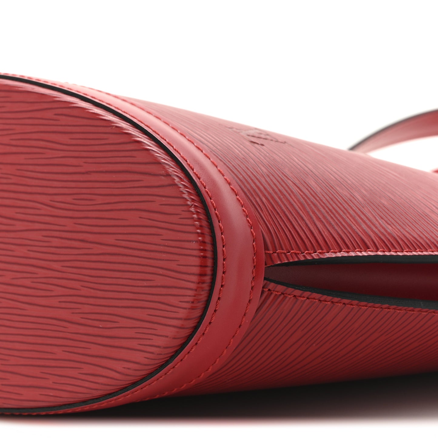 Epi Saint Jacques PM Long Straps Red