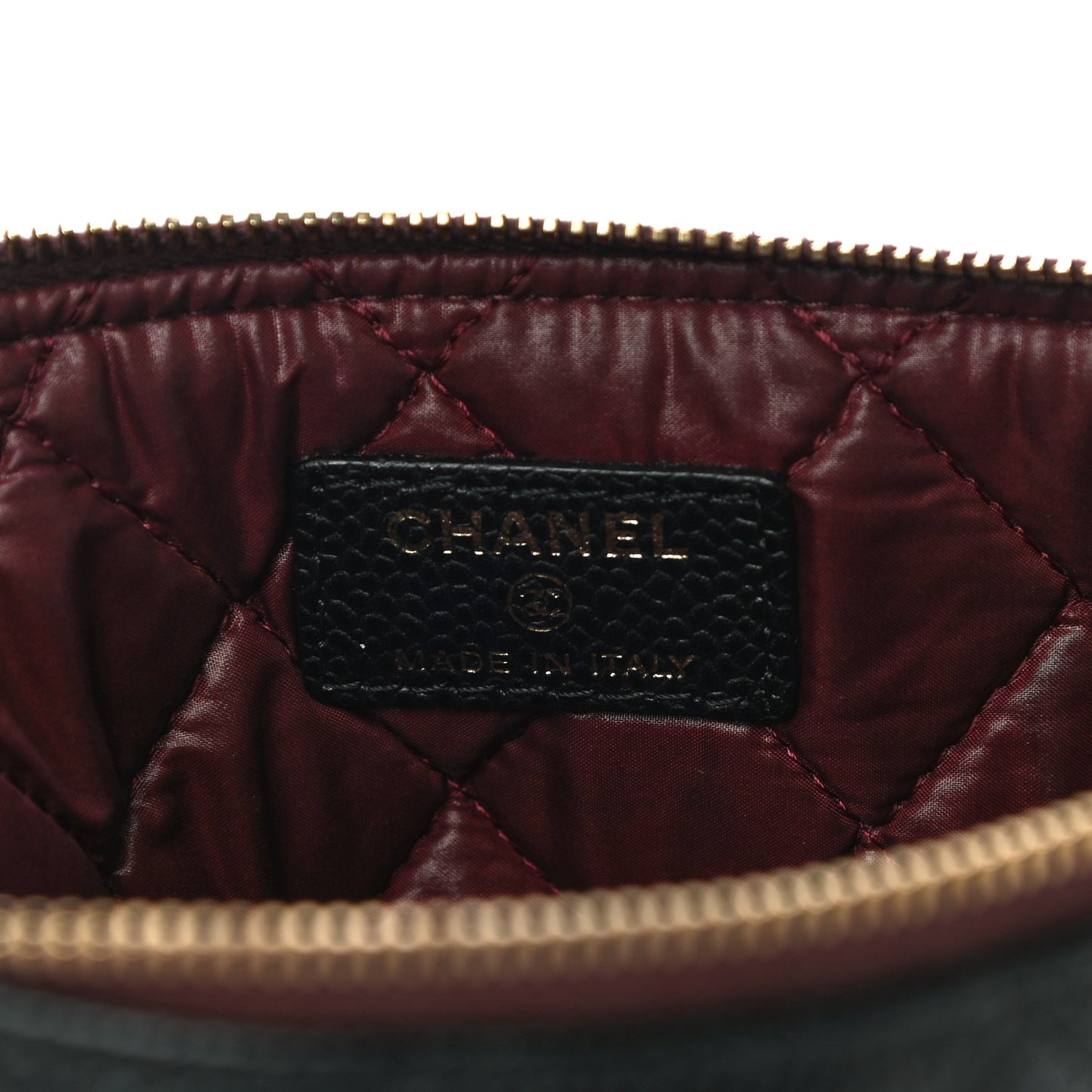 Caviar Quilted Medium Cosmetic Case Black