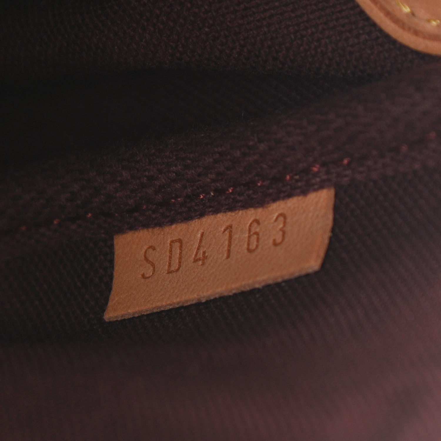 Louis Vuitton Monogram Favorite MM 8 of 12