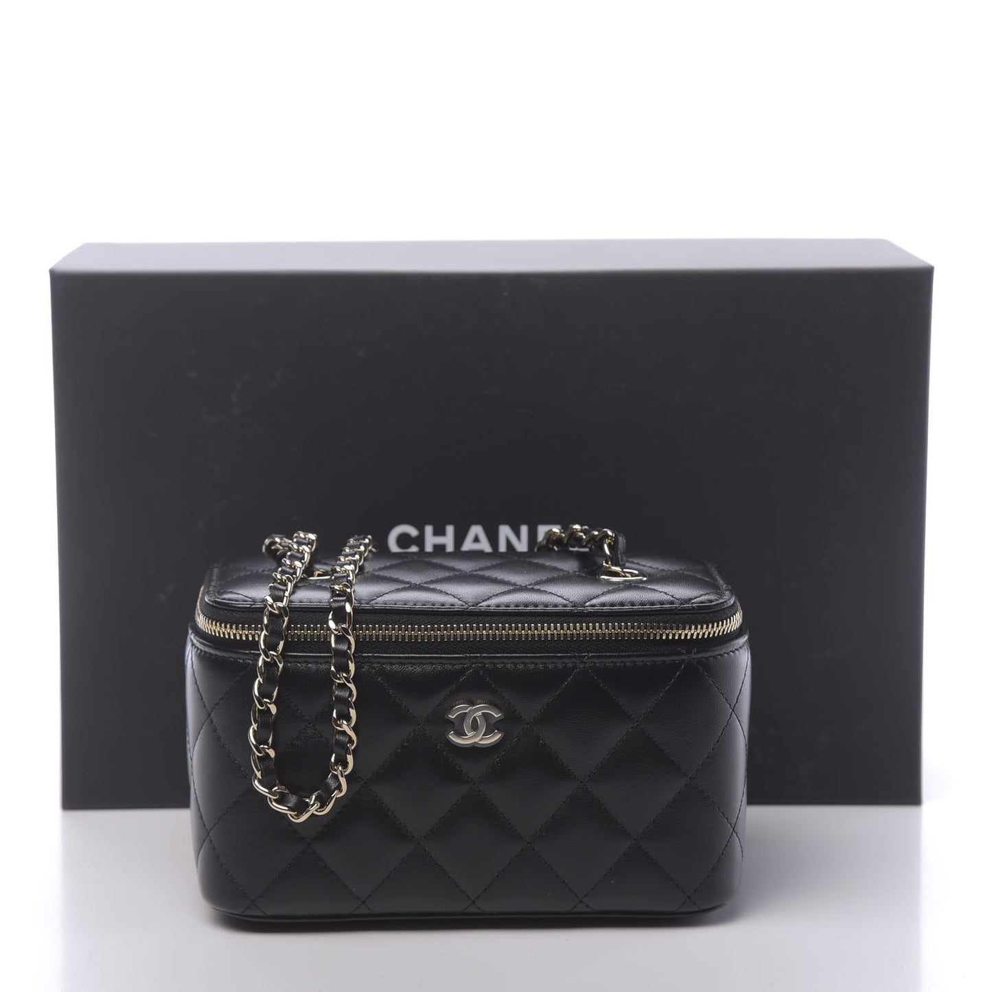Lambskin Quilted Small Vanity Case With Chain Black
