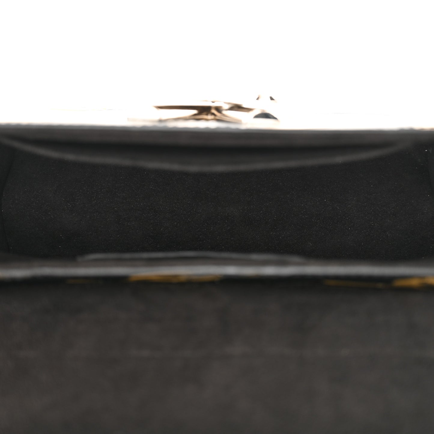 Epi Chain Flower Twist Shoulder Bag MM Black