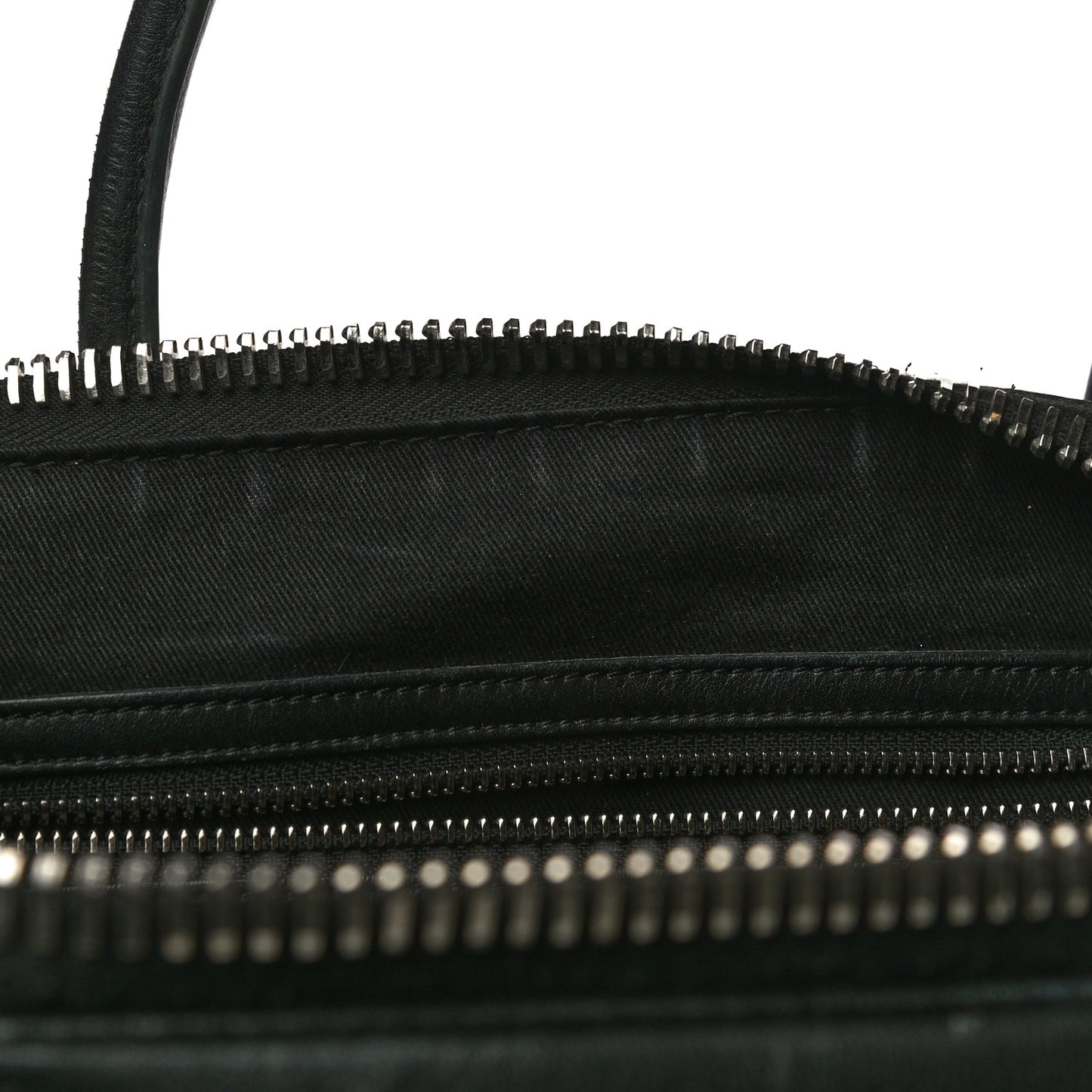 Sugar Goatskin Medium Antigona Black