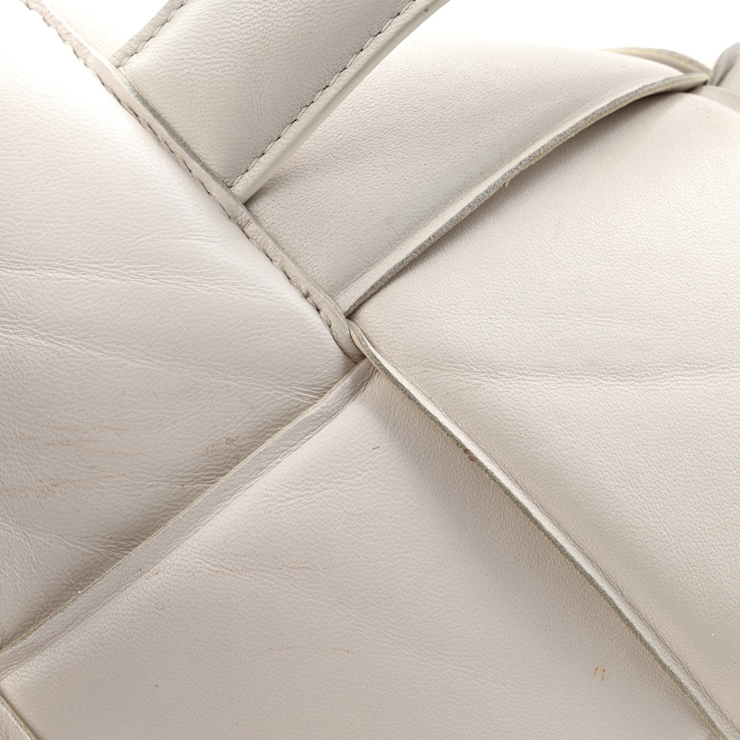 Bottega Veneta Nappa Intreccio Padded Top Handle Shoulder Bag White 23 of 30