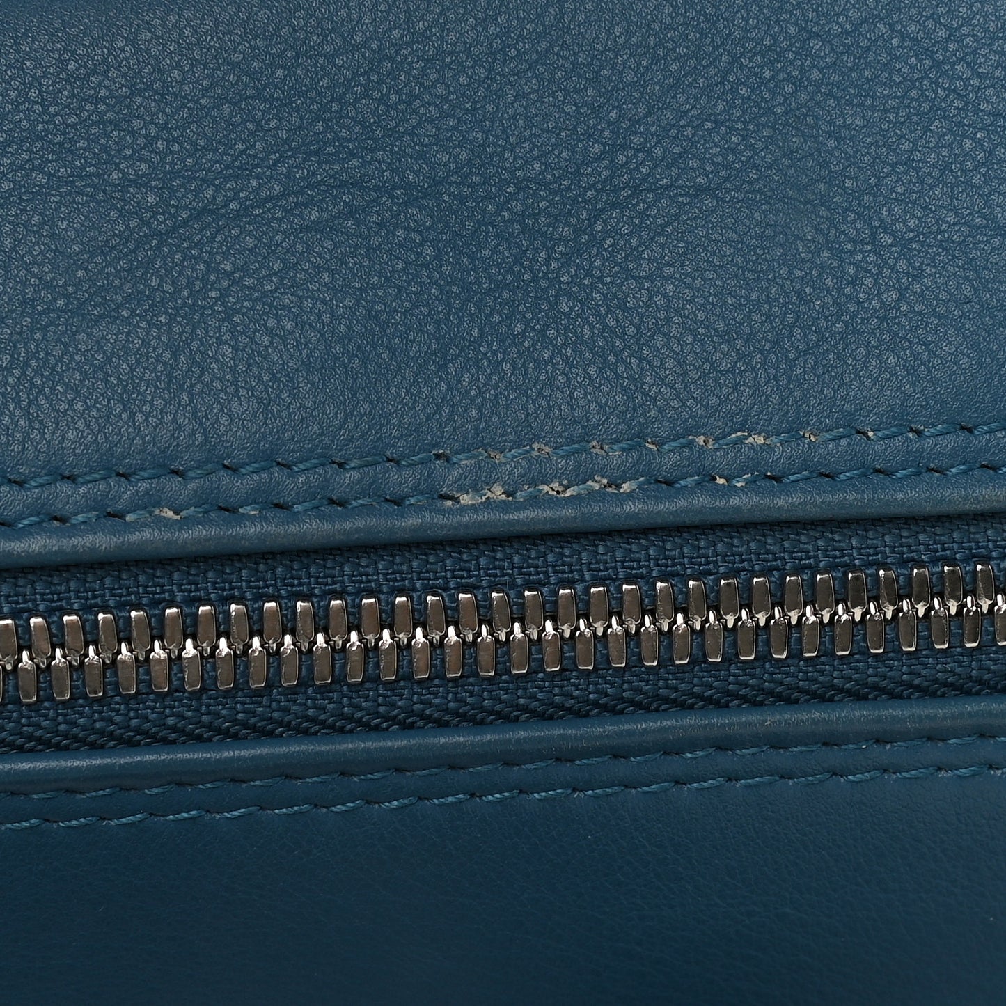 Calfskin S Triangle Duffle Bleu Persan