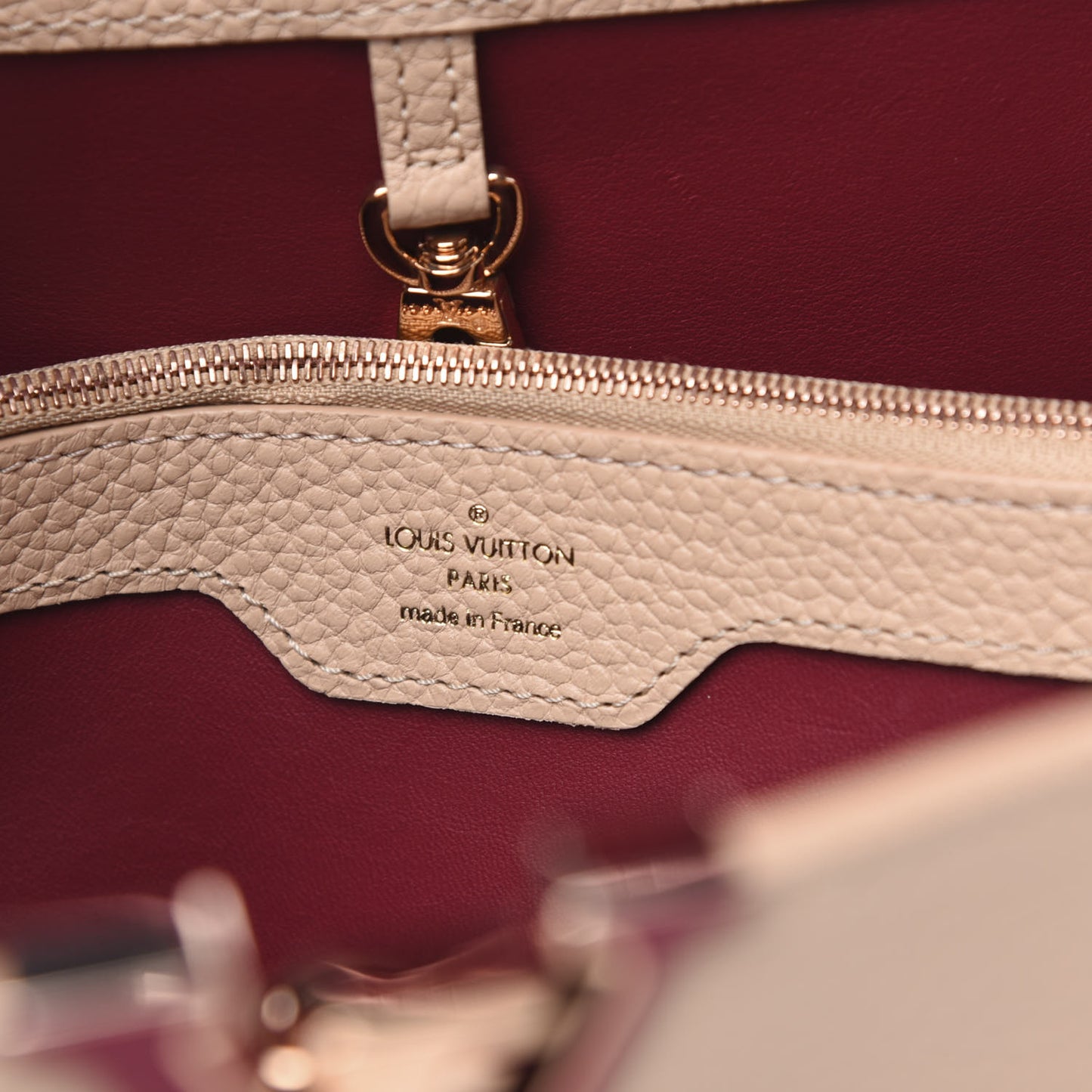 Taurillon Capucines MM Rose Beige Red