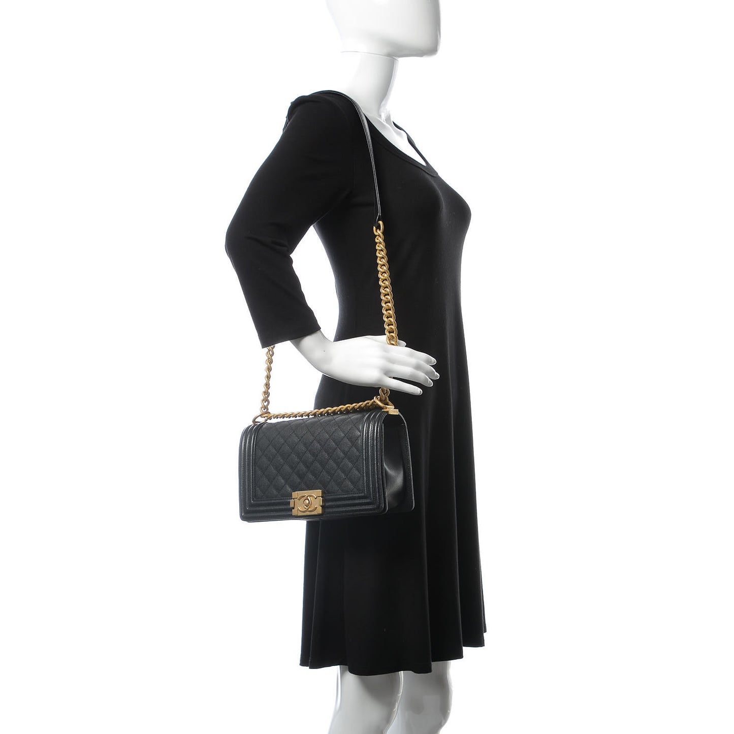 Caviar Quilted Medium Boy Flap Black