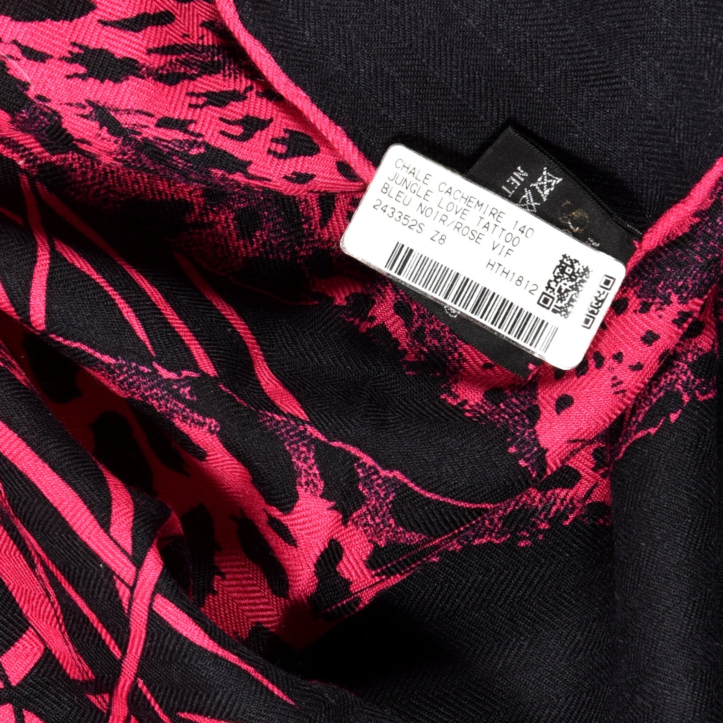Cashmere Silk Jungle Love Tattoo Shawl 140 Black Rose Vif