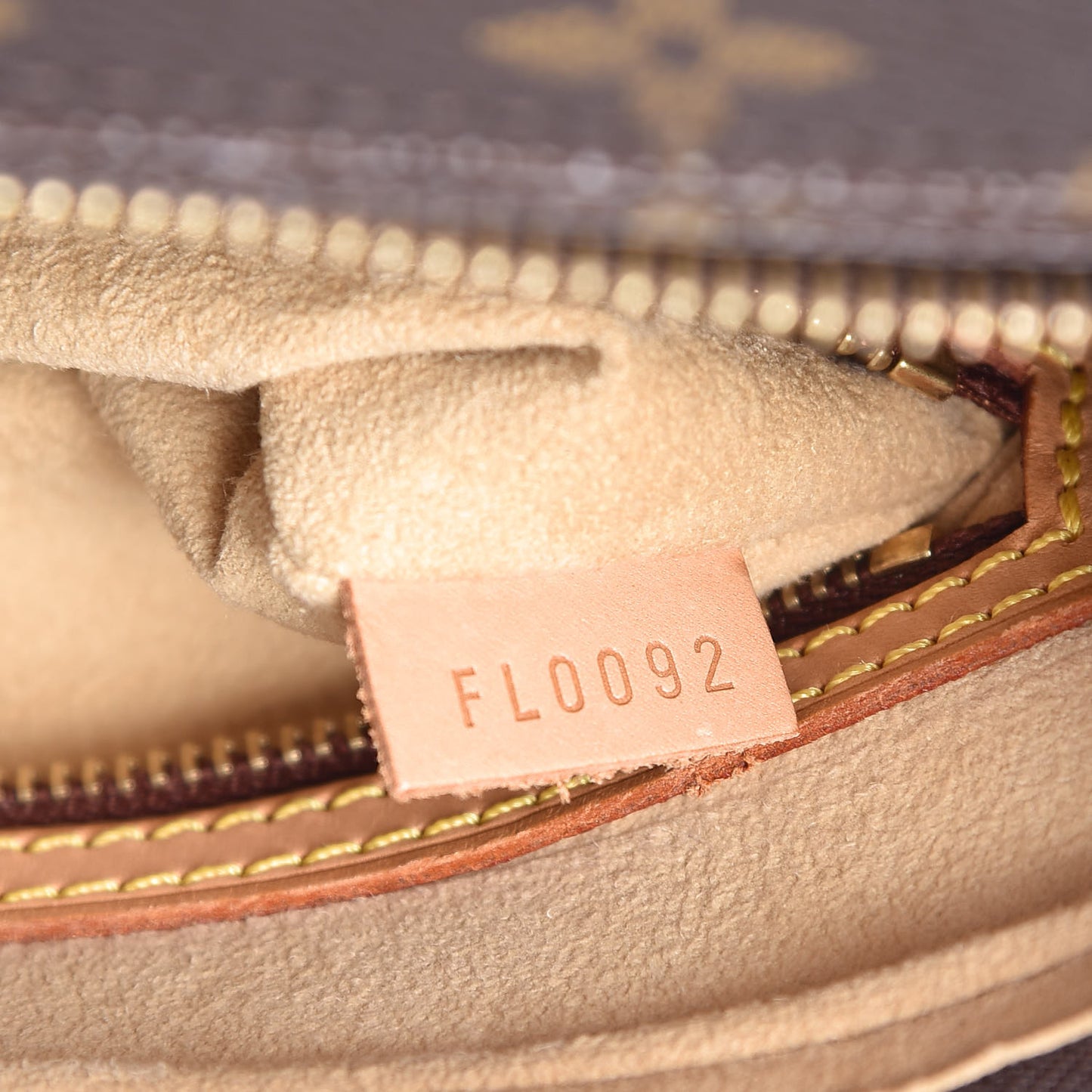 Monogram Looping MM