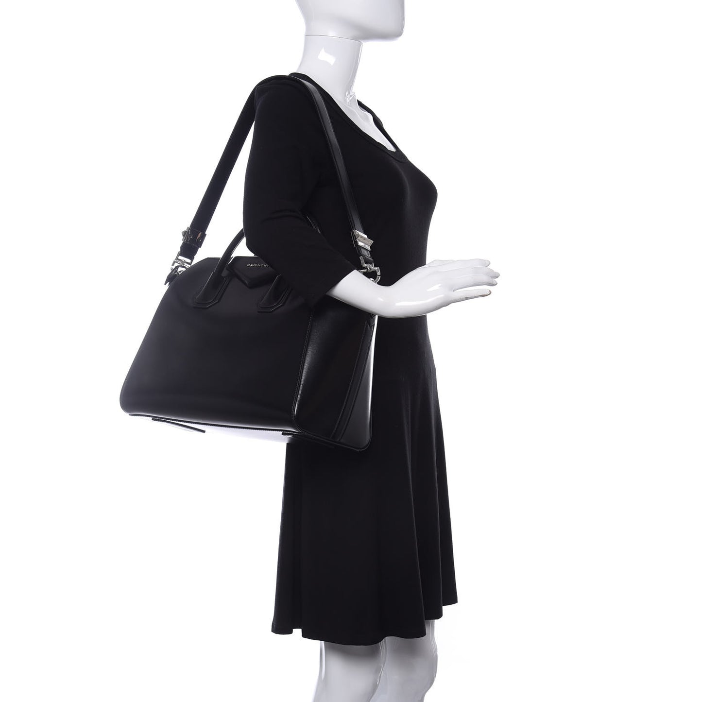 Shiny Lord Calfskin Medium Antigona Black