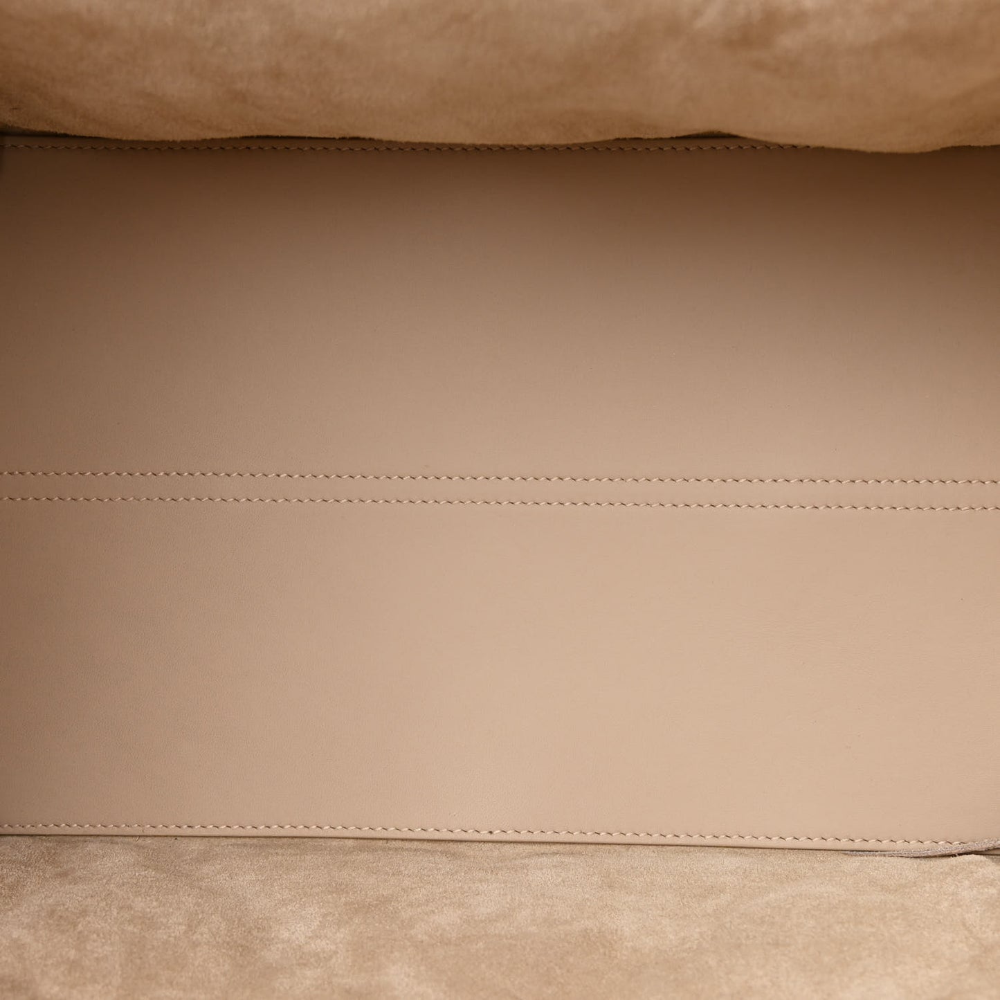 Calfskin Macrocannage Medium Toujour Powder Beige