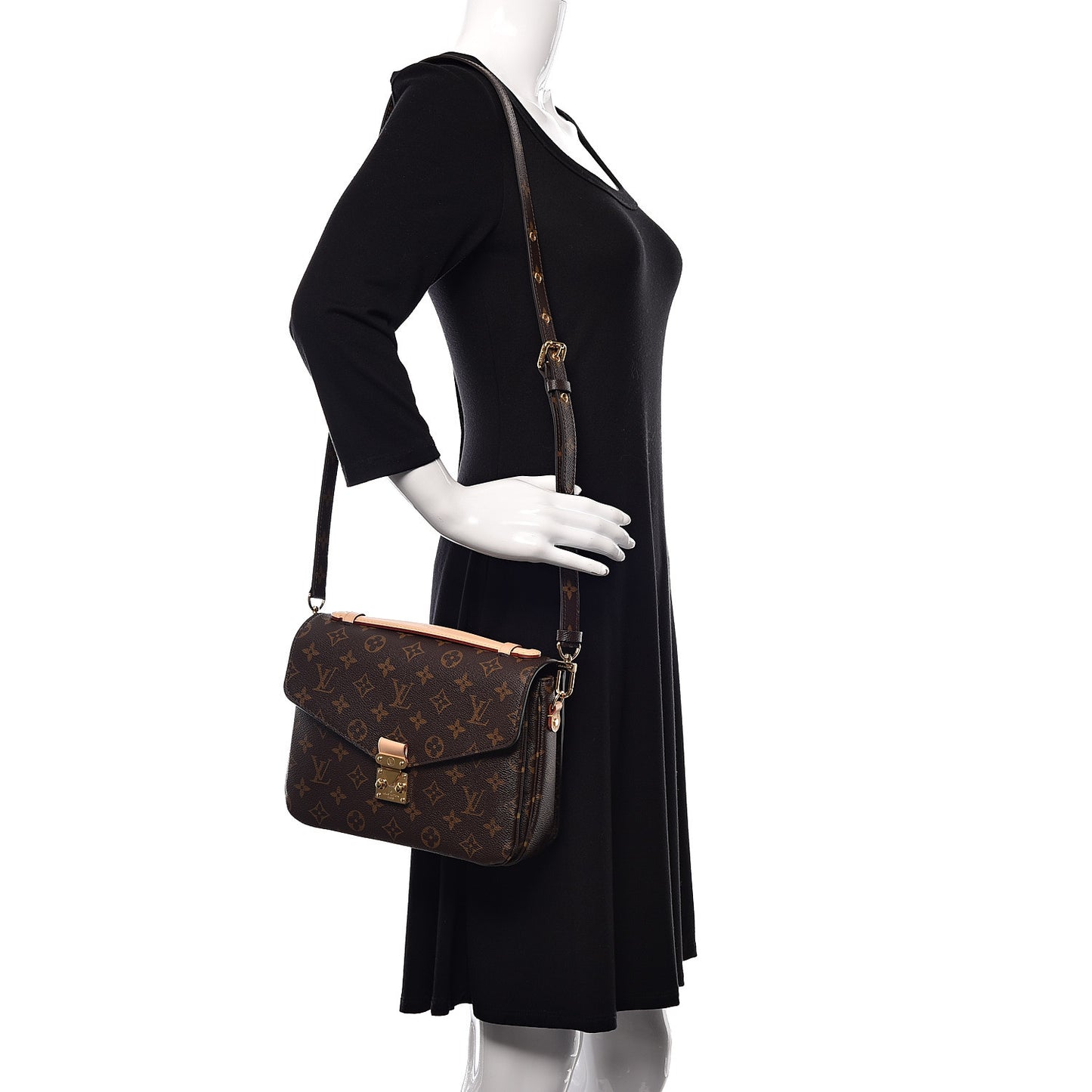 Monogram Pochette Metis