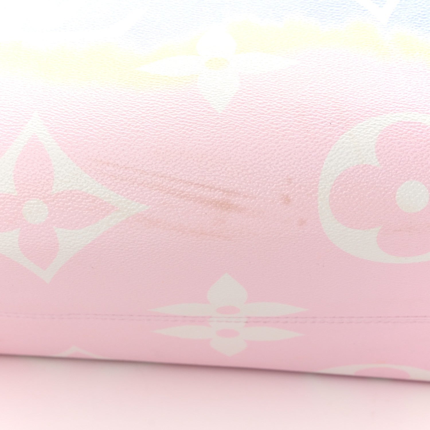 Louis Vuitton Monogram Escale Onthego GM Pastel 12 of 15