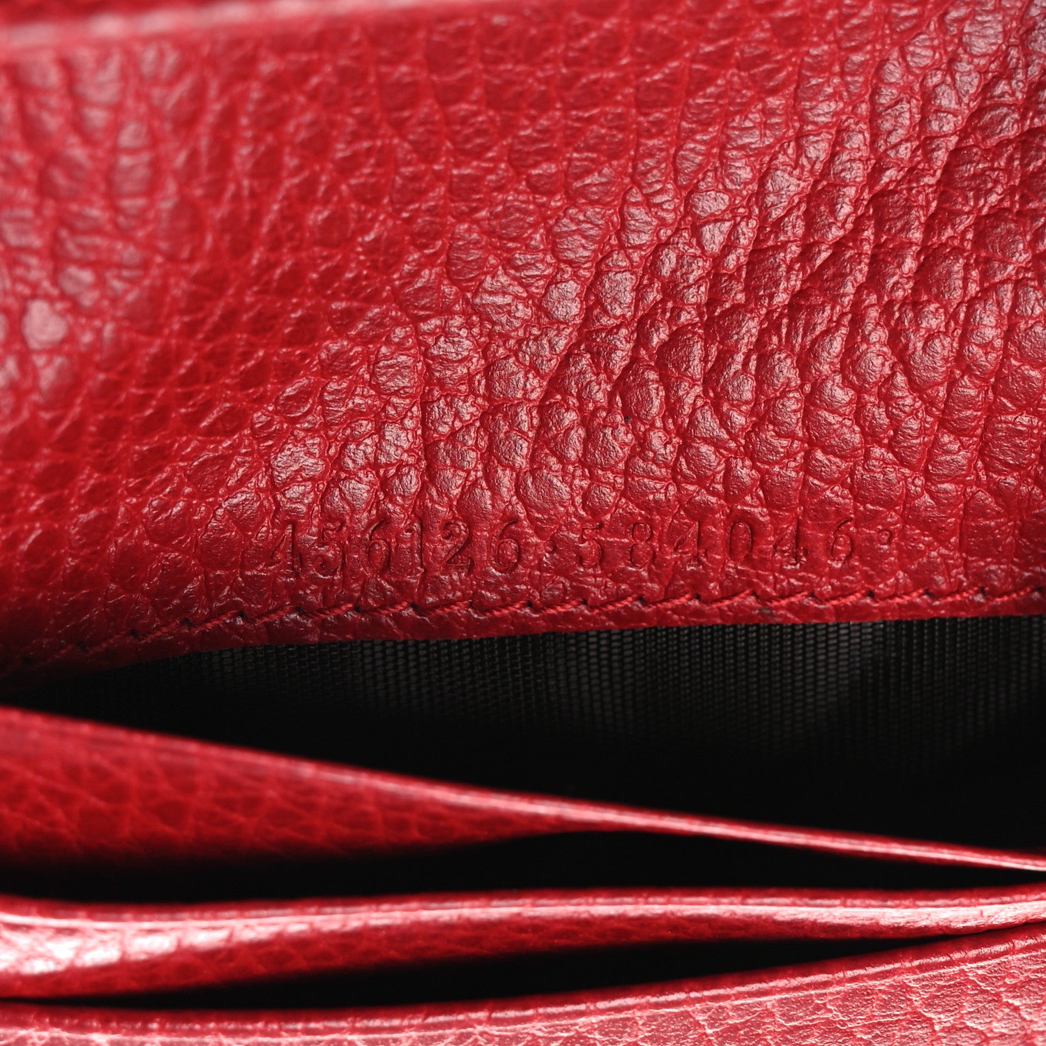 Gucci Pebbled Calfskin GG Marmont Card Case Hibiscus Red 7 of 8